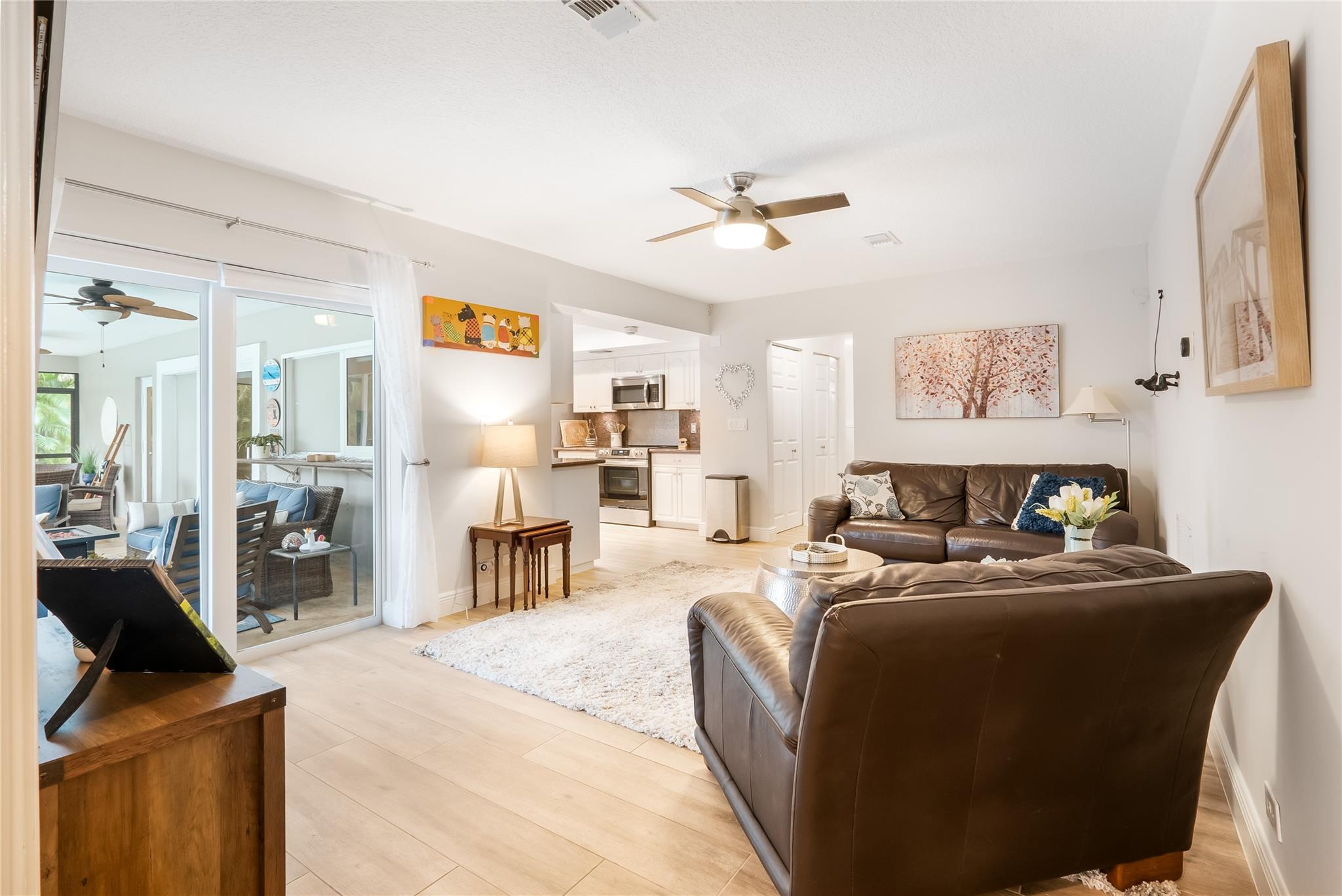 Plantations Secluded Gard - Residential