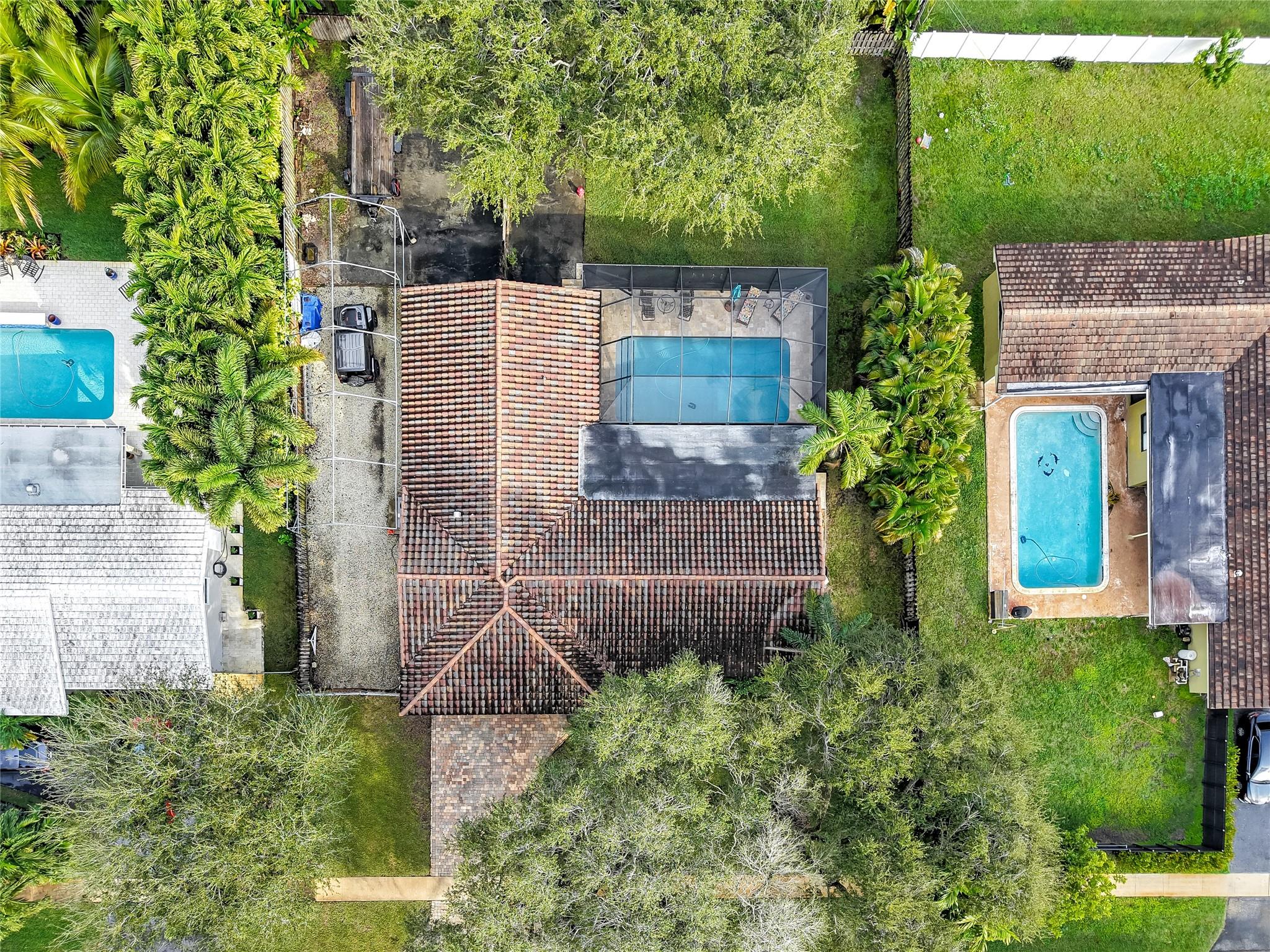 Plantations Secluded Gard - Residential