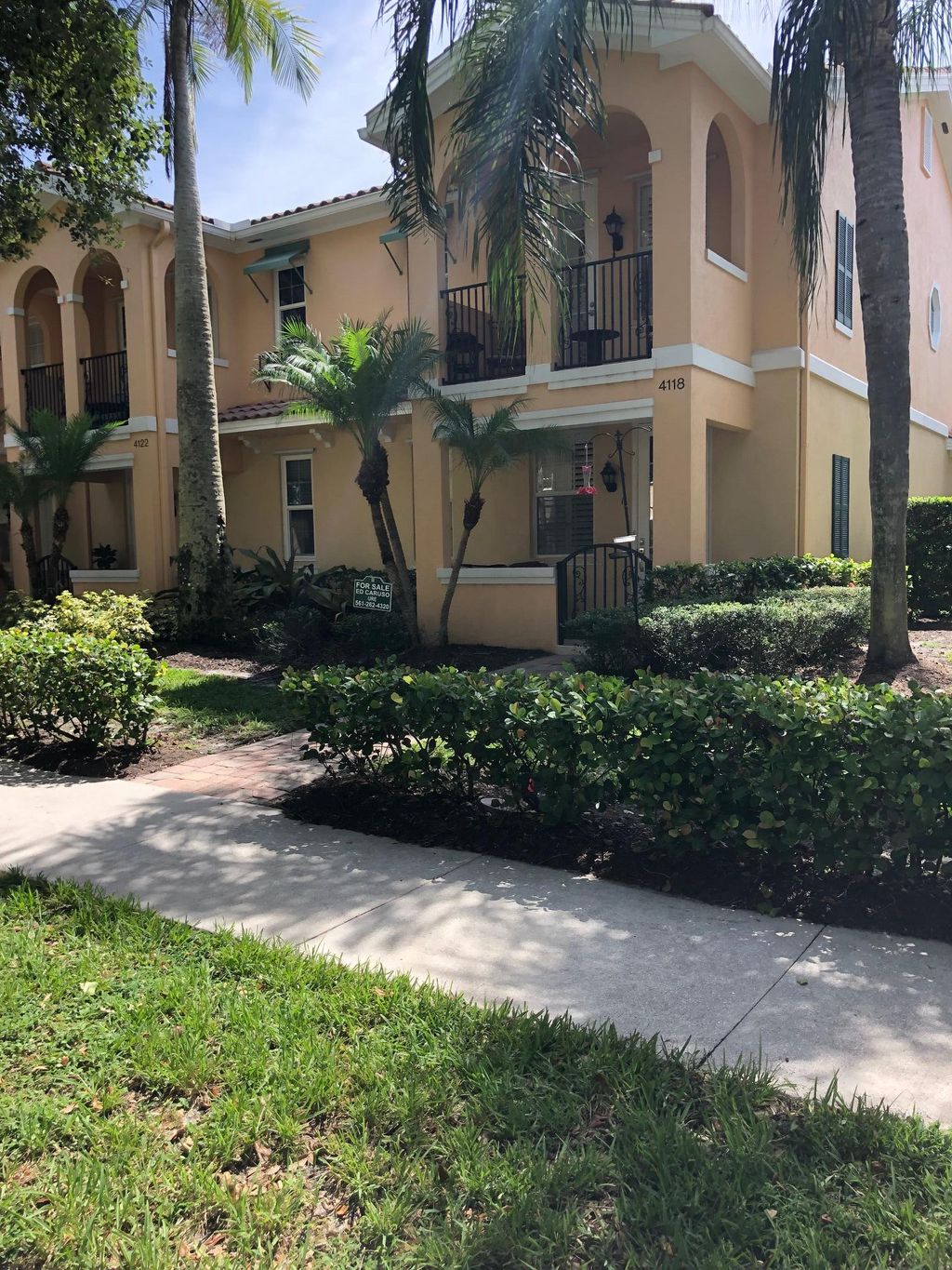 Photo of 4118 Community Drive Dr, Jupiter, FL 33458 (MLS # R10811792)