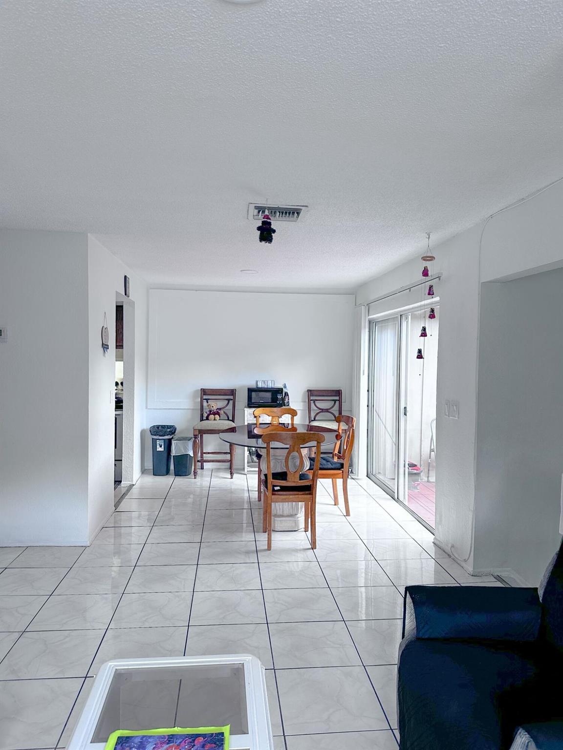 Excellent investment opportunity! Great Tenant has occupied the property since August 2024. Corner unit, 2-story townhouse featuring 3 bedrooms and 2 bathrooms upstairs. Washer and dryer in-unit. Includes a 1-car garage plus 1 additional parking space in front. Conveniently located near shopping, public transportation, and within walking distance to schools. Don't miss this opportunity!