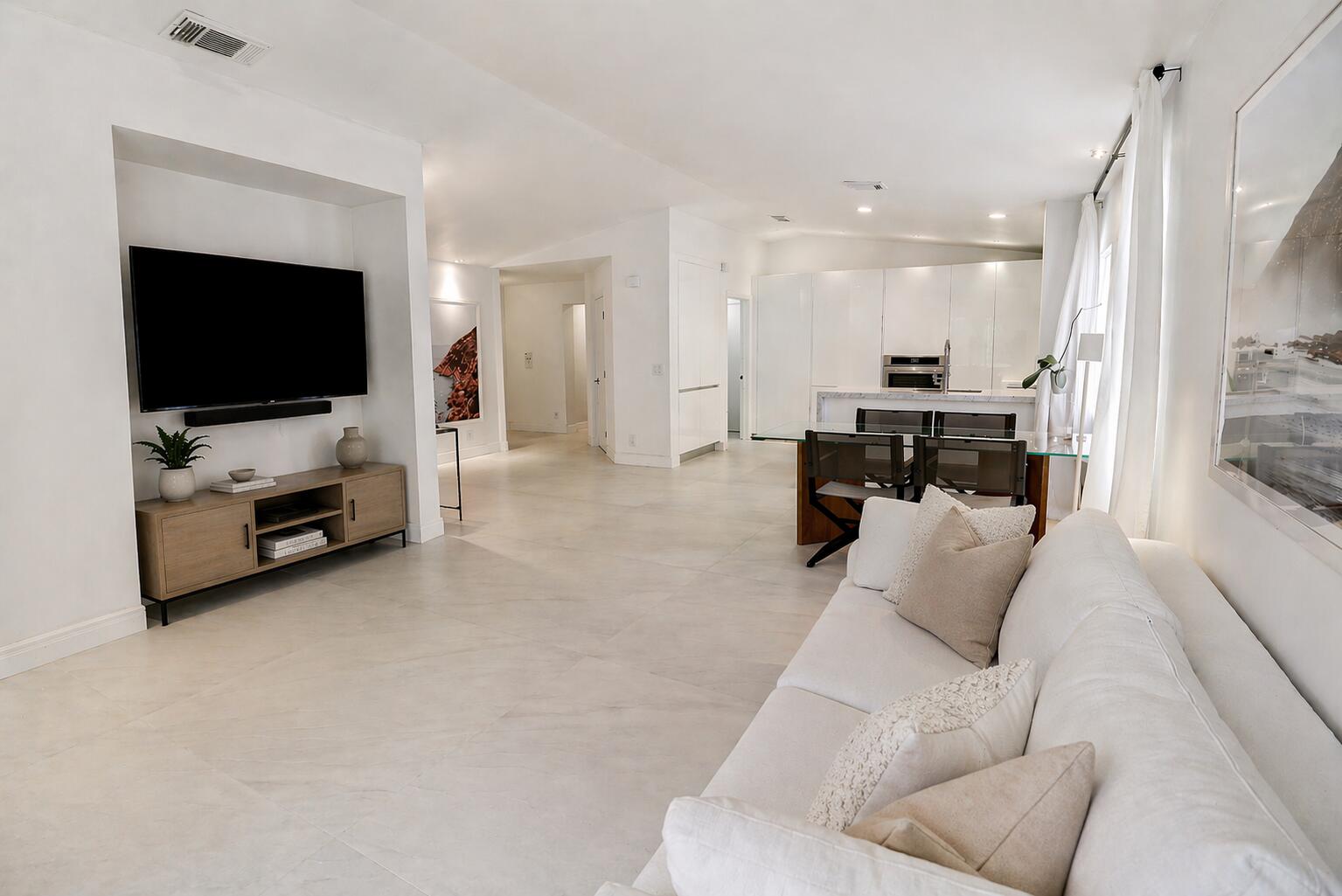 WYNDHAM LAKES NORTH - Residential