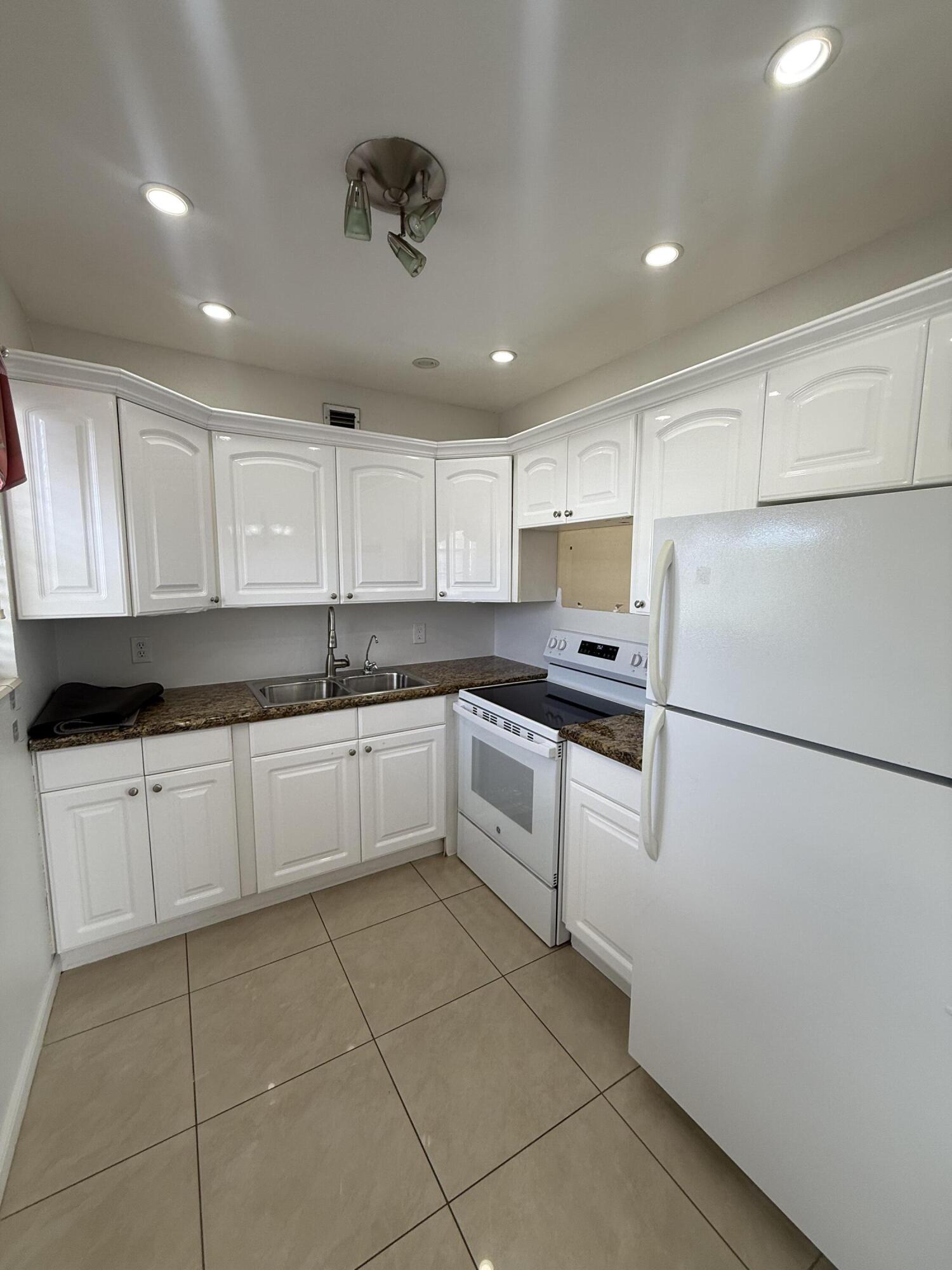 Photo 1 of 17 — 184 Easthampton H, West Palm Beach, FL 33417