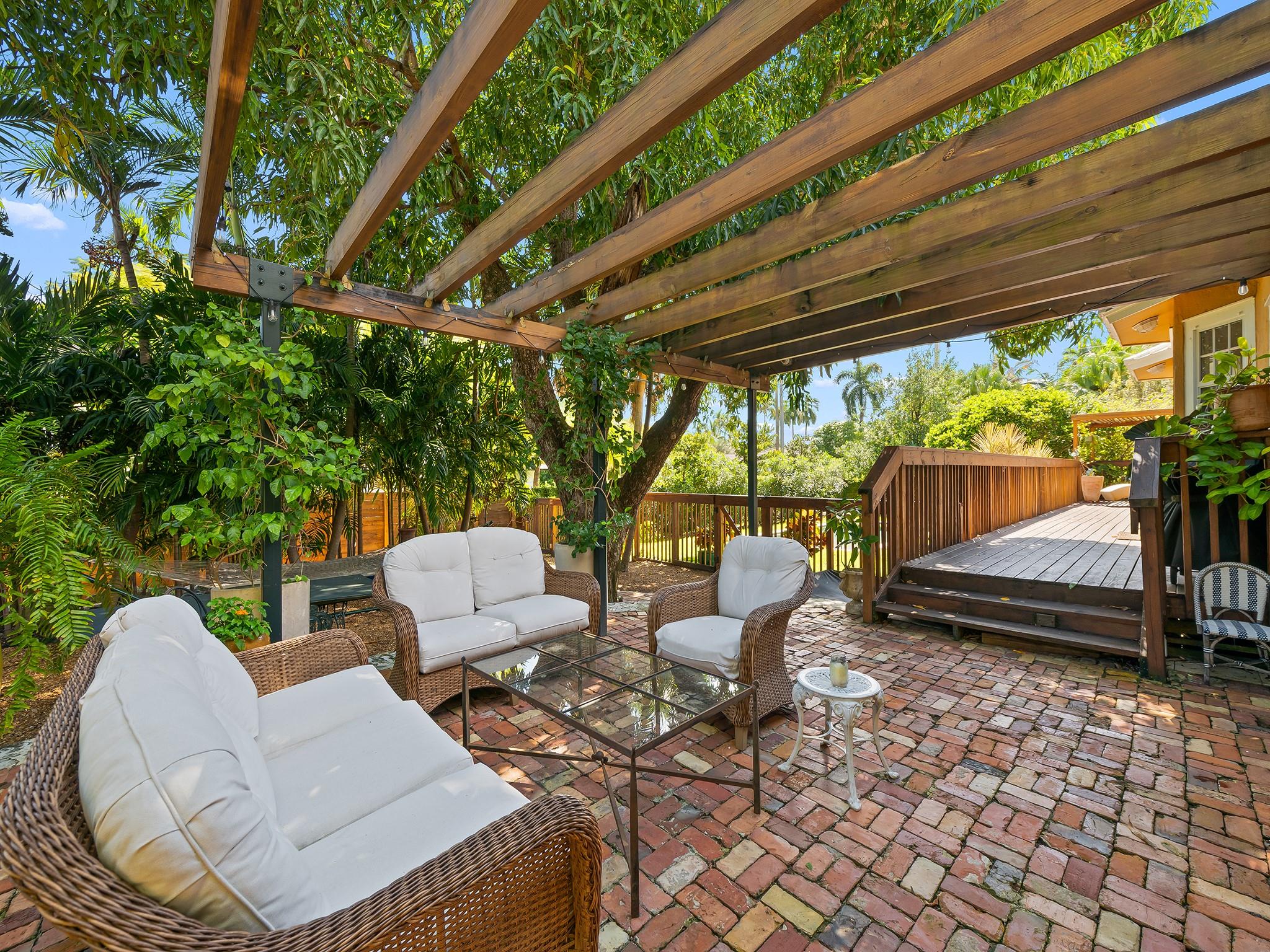 VICTORIA PARK CORR AMEN P - Residential