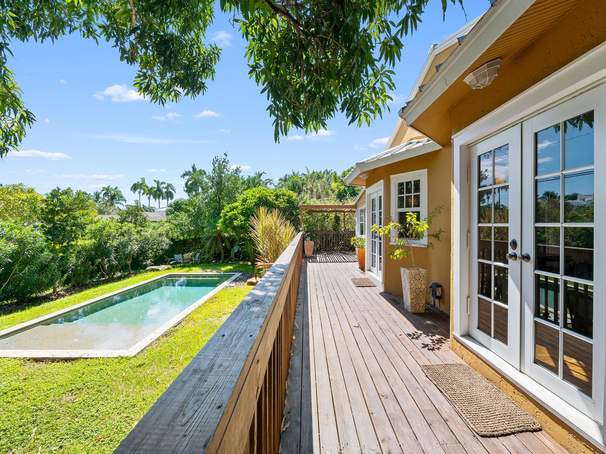 View photos, virtual tours, details... 500 N Victoria Park Road