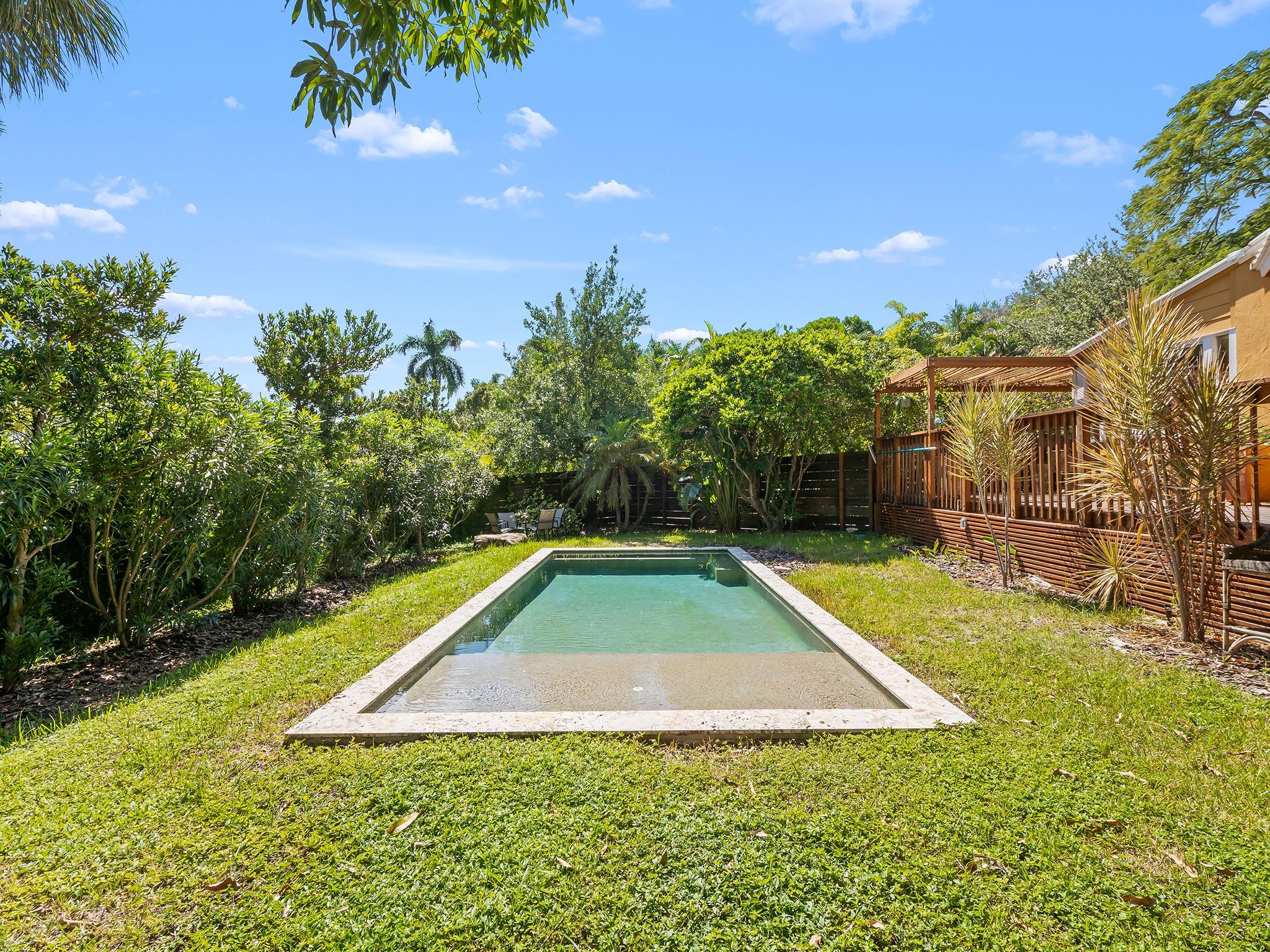 VICTORIA PARK CORR AMEN P - Residential