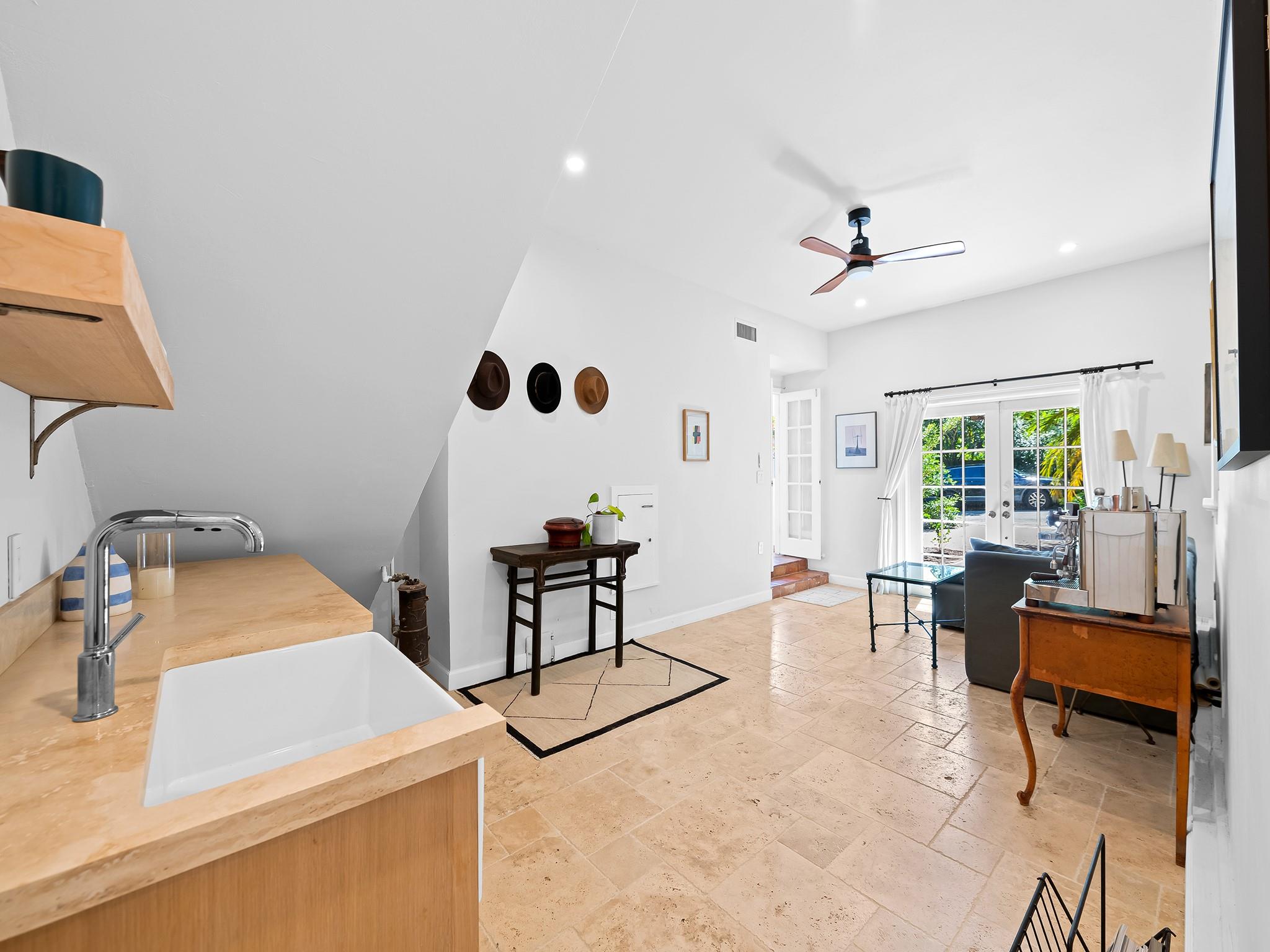 VICTORIA PARK CORR AMEN P - Residential