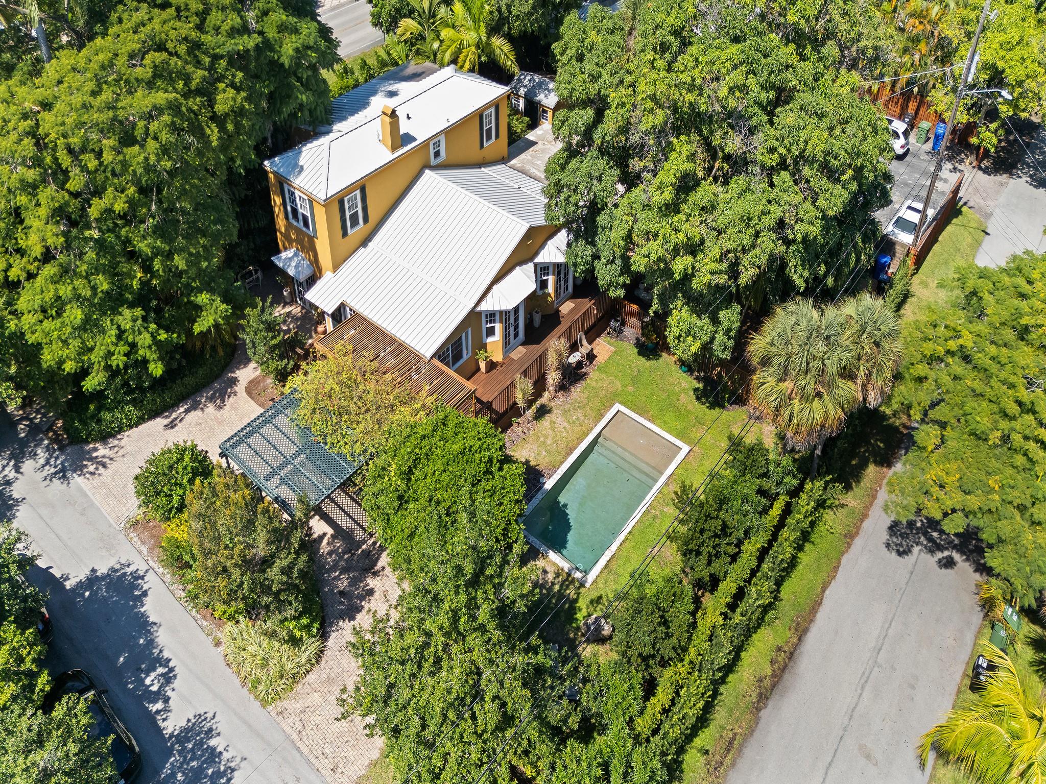 View photos, virtual tours, details... 500 N Victoria Park Road