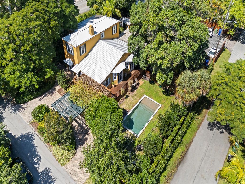 Photo of 500 N Victoria Park Road, Fort Lauderdale, FL 33301 (MLS # F10532174)