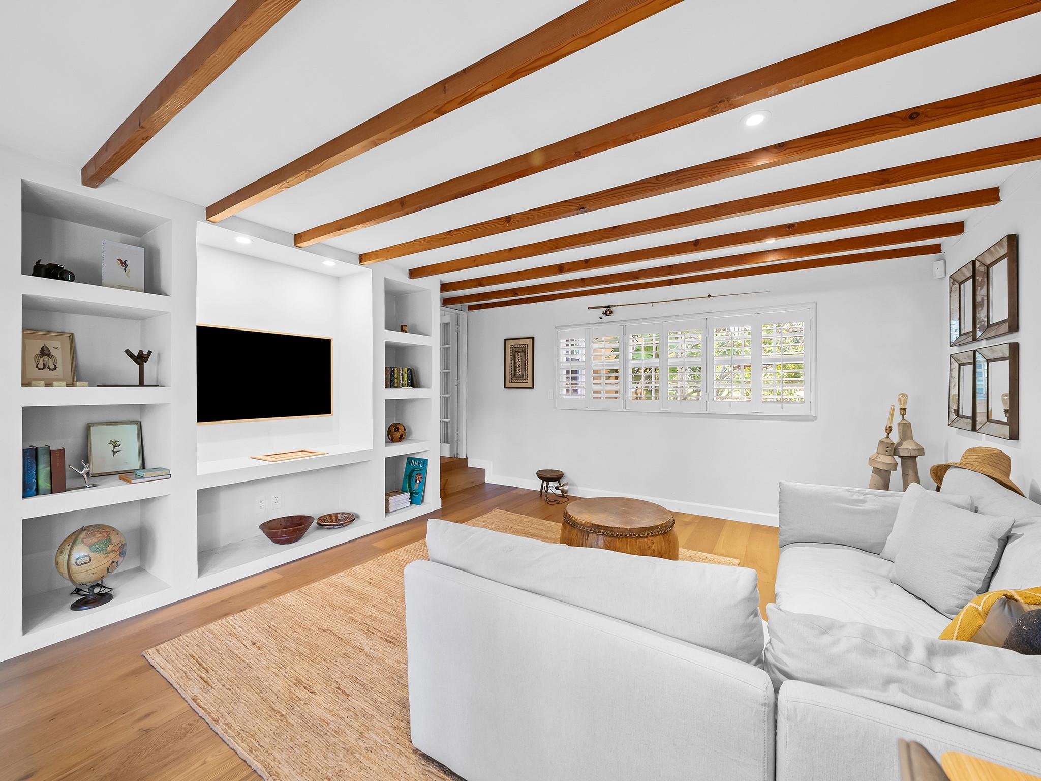 VICTORIA PARK CORR AMEN P - Residential