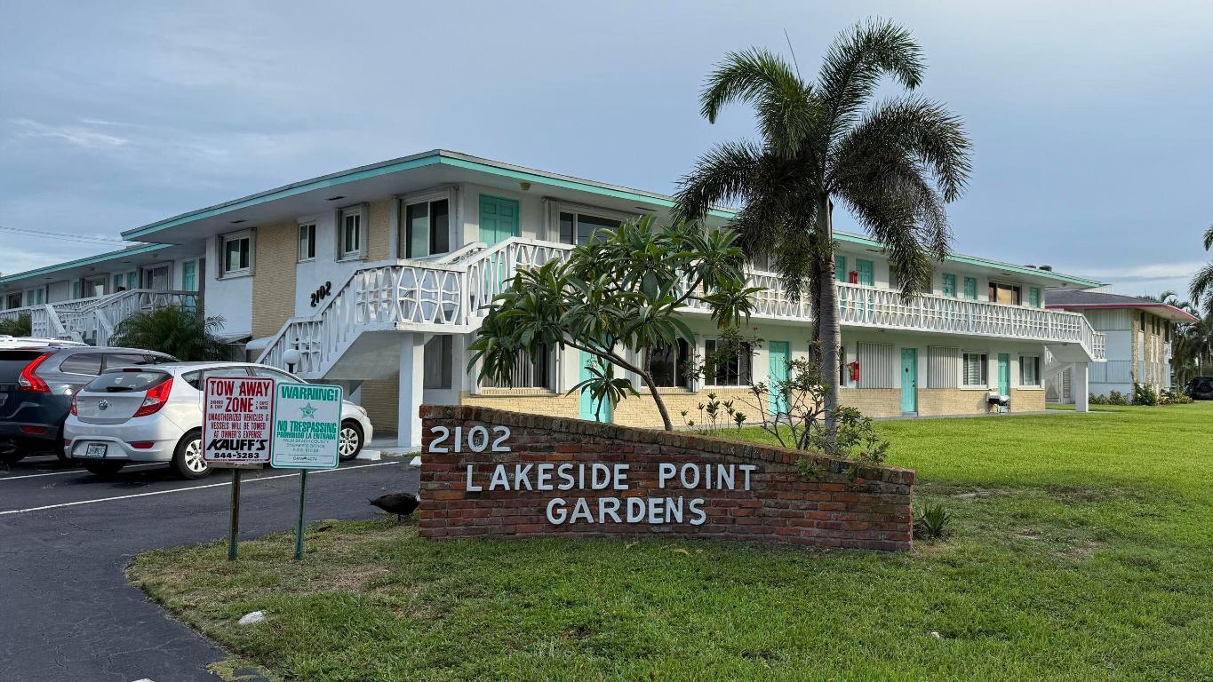 LAKESIDE POINT APT 4 CONDO - Residential