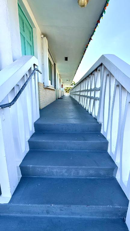 LAKESIDE POINT APT 4 CONDO - Residential