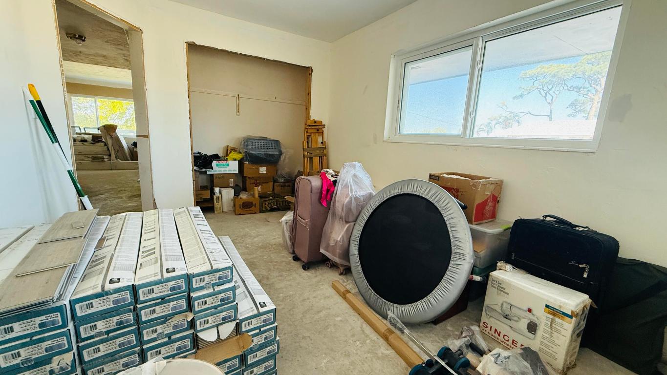 LAKESIDE POINT APT 4 CONDO - Residential