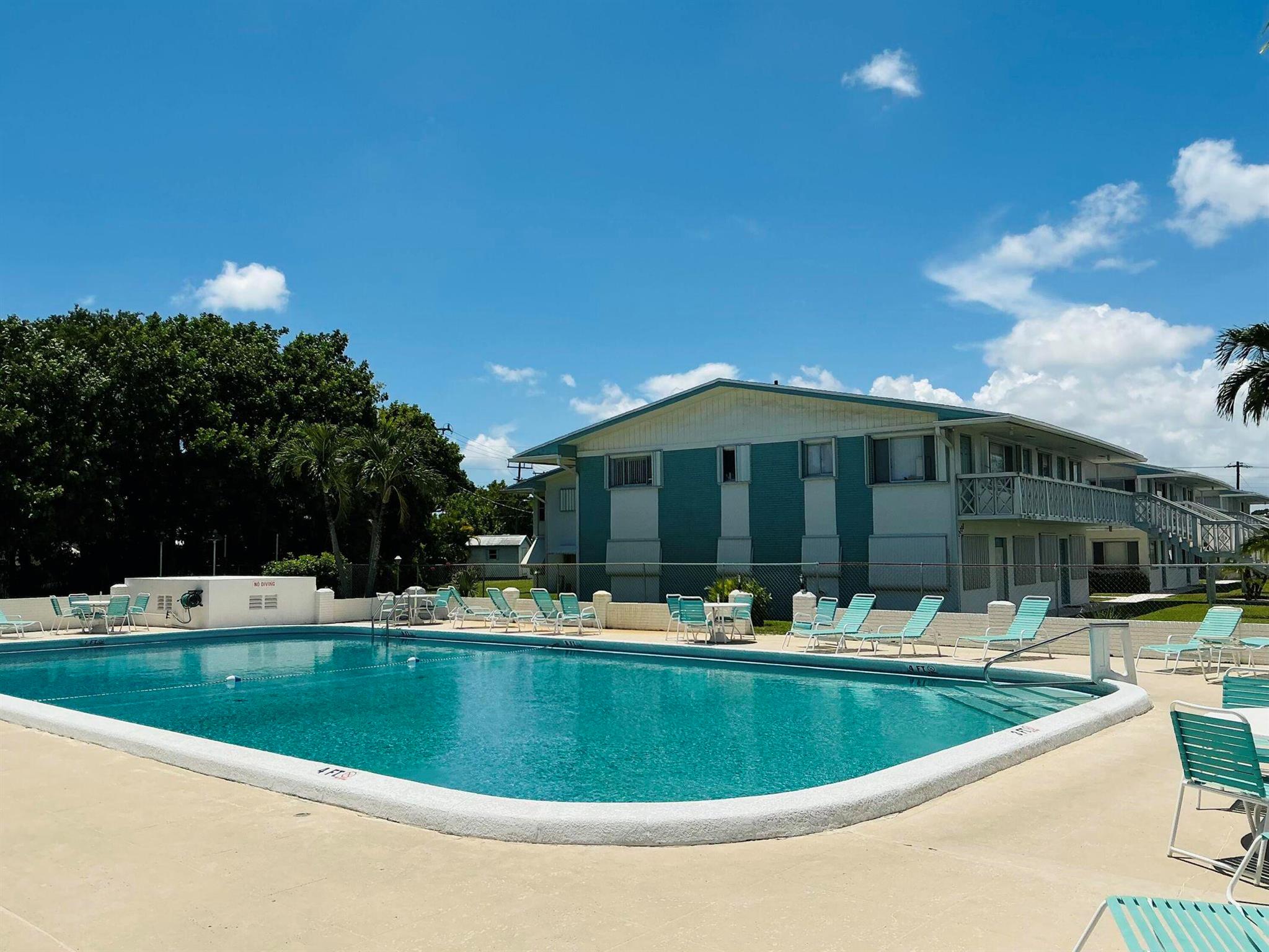 LAKESIDE POINT APT 4 COND - Residential