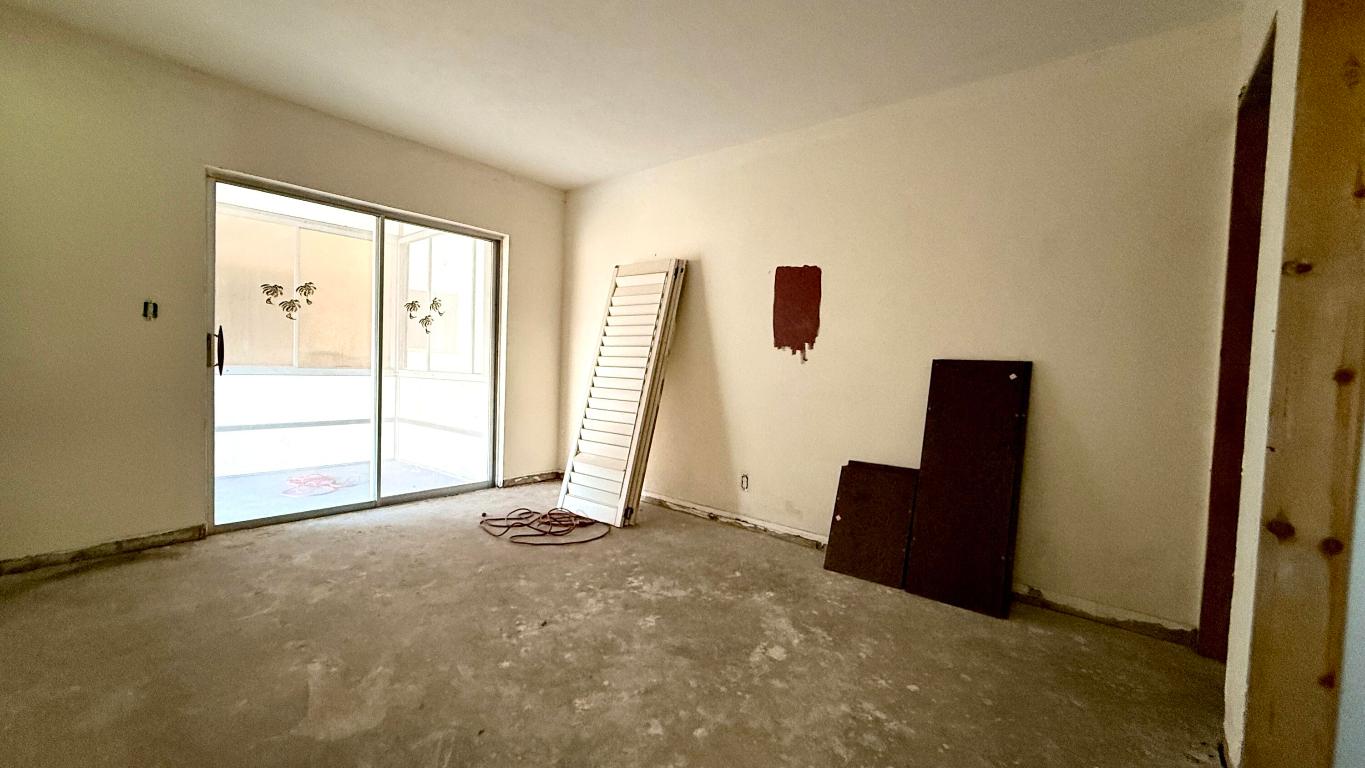 LAKESIDE POINT APT 4 CONDO - Residential