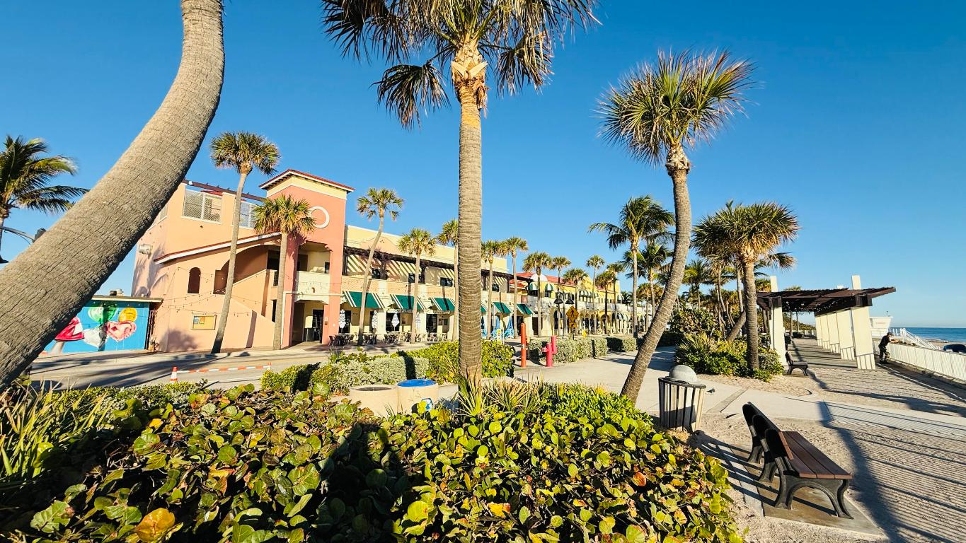 LAKESIDE POINT APT 4 CONDO - Residential