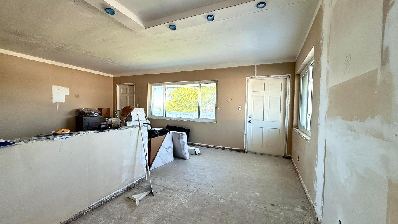 LAKESIDE POINT APT 4 CONDO - Residential