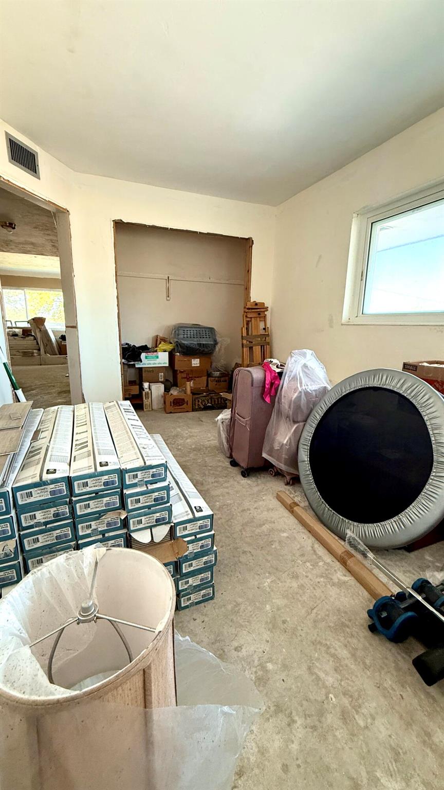 LAKESIDE POINT APT 4 COND - Residential