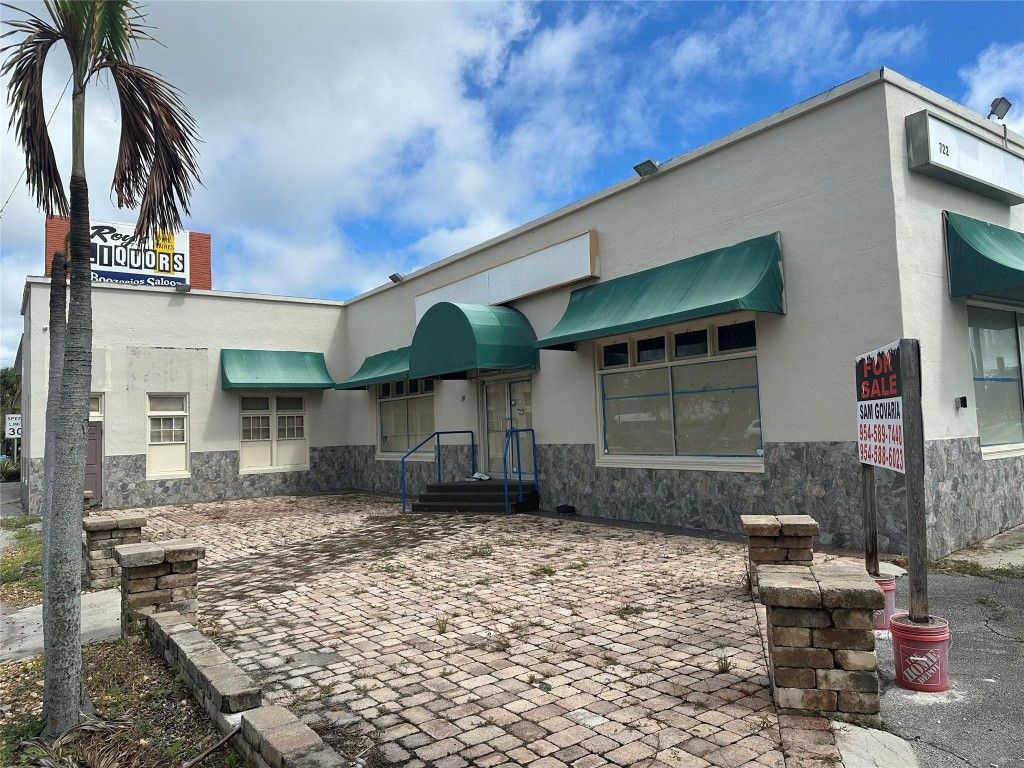 Photo of 722 S US Highway 1, Fort Pierce, FL 34950 (MLS # F10532784)