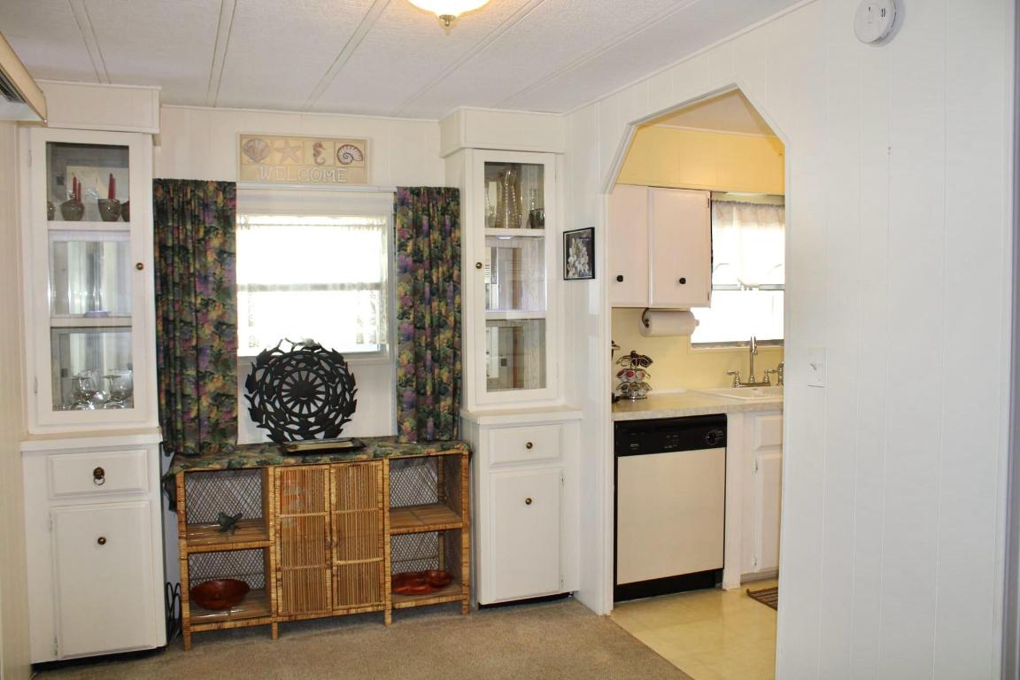 Spanish Lakes Riverfront - Residential