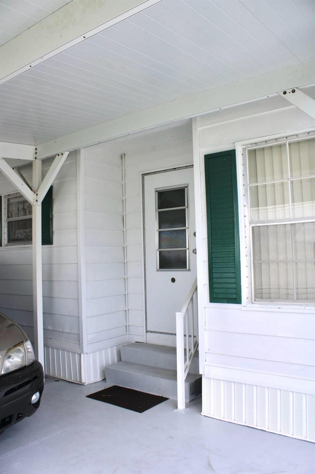 Spanish Lakes Riverfront - Residential