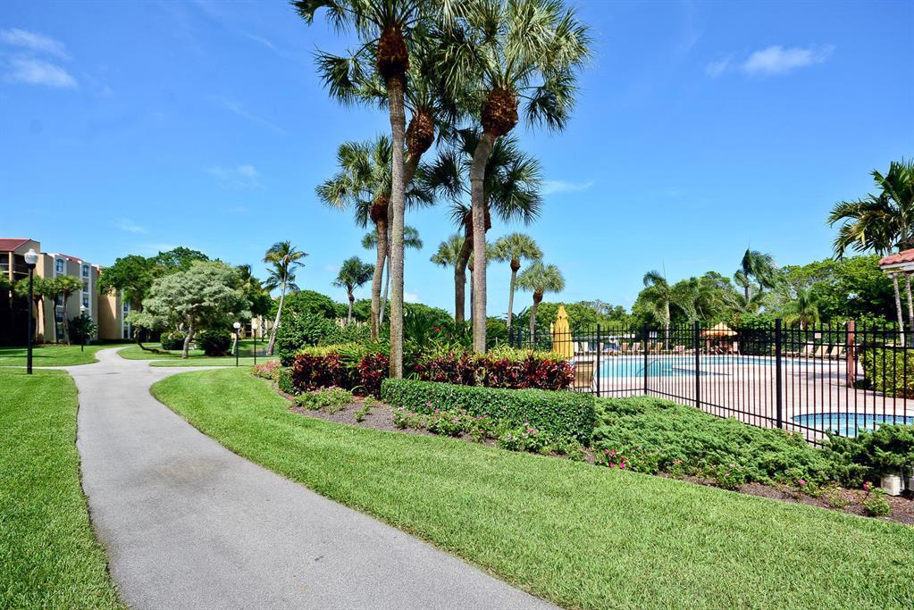 LAKESIDE CONDO - Residential