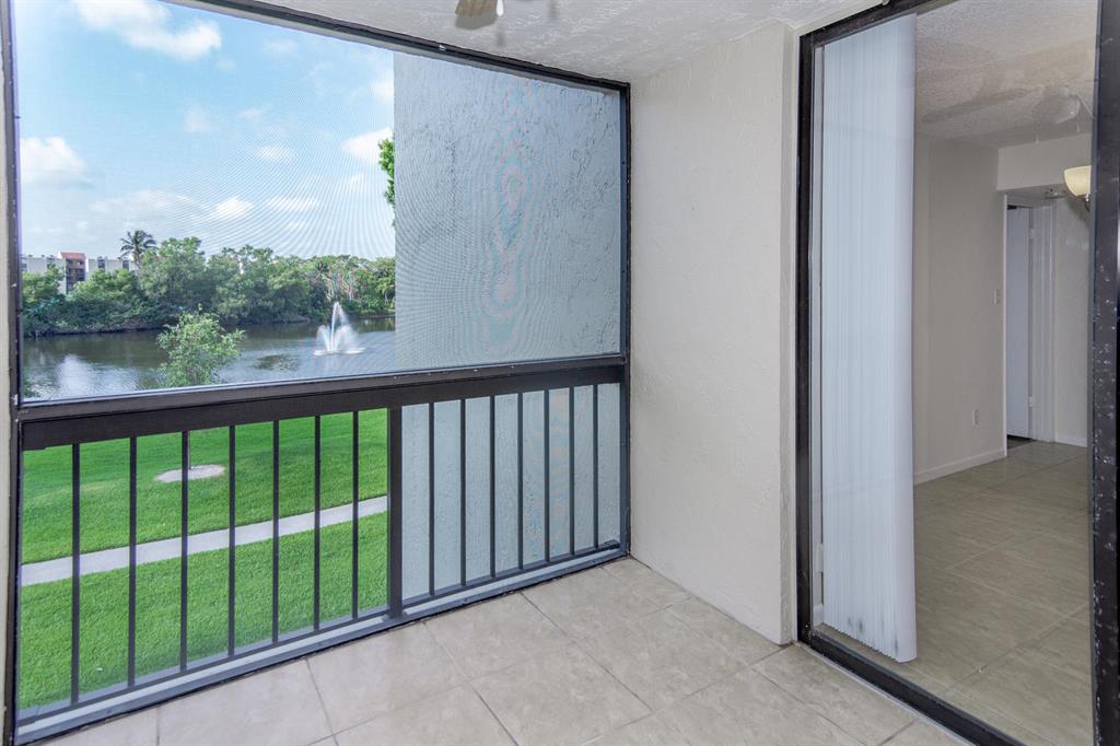 LAKESIDE CONDO - Residential