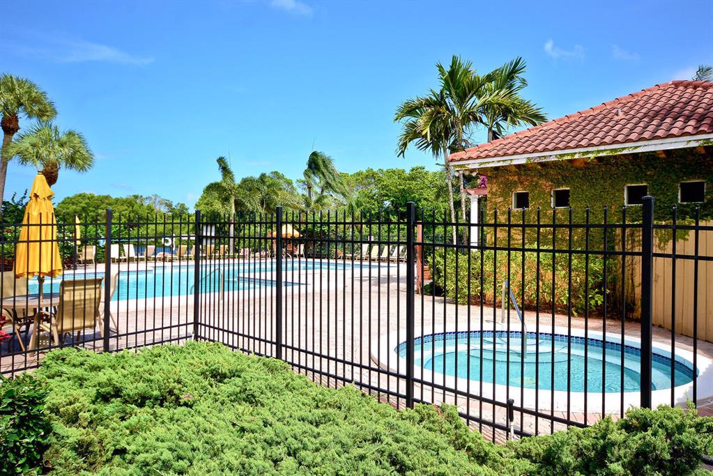 LAKESIDE CONDO - Residential