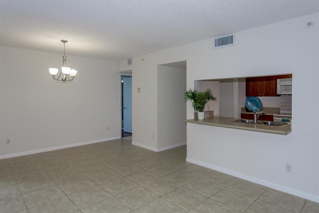 LAKESIDE CONDO - Residential