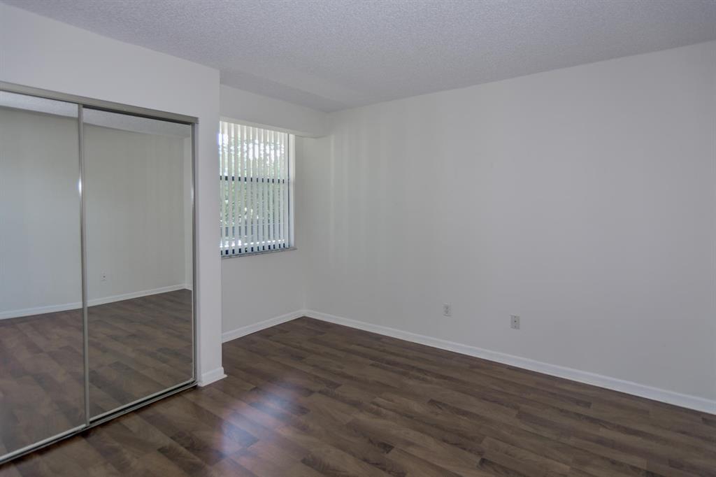 LAKESIDE CONDO - Residential