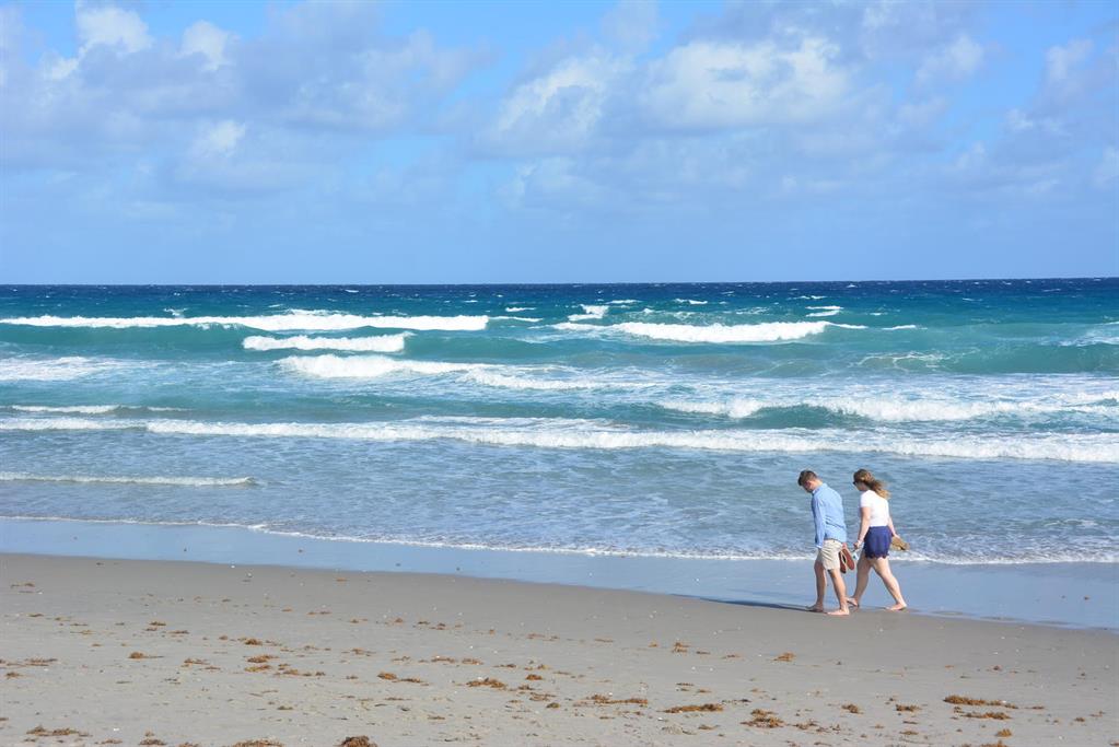 LAKESIDE CONDO - Residential