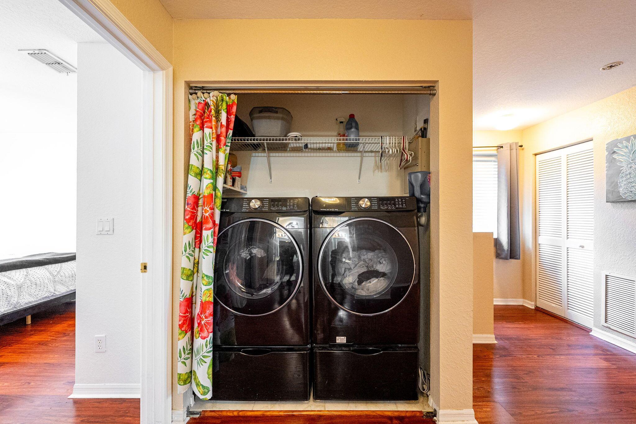 THIRD REPLAT OF PORTOFINO - Residential