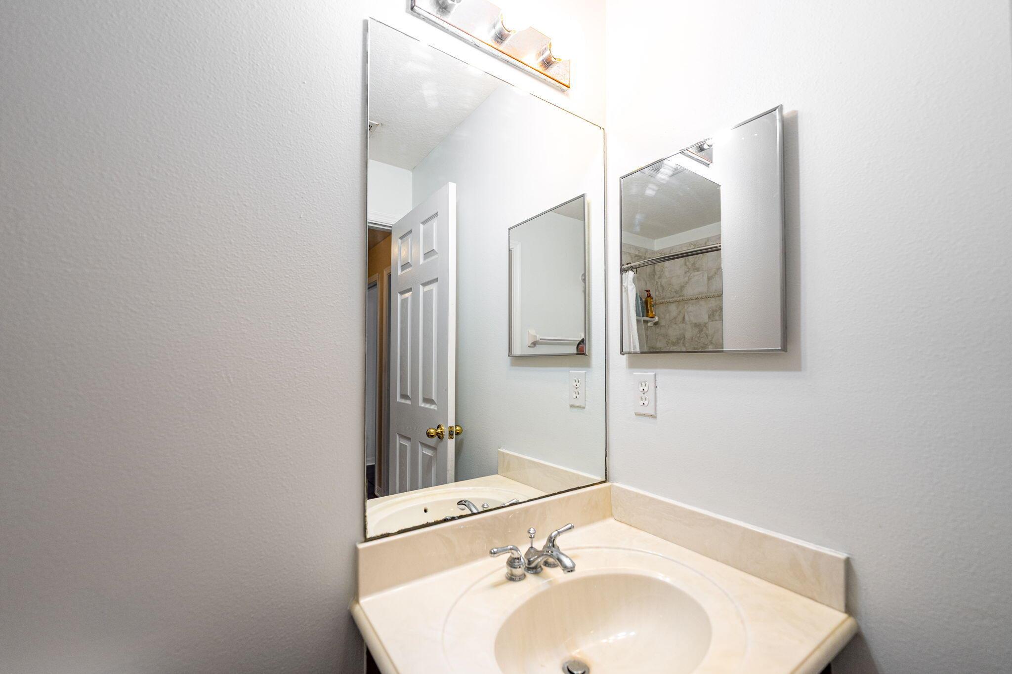 THIRD REPLAT OF PORTOFINO - Residential