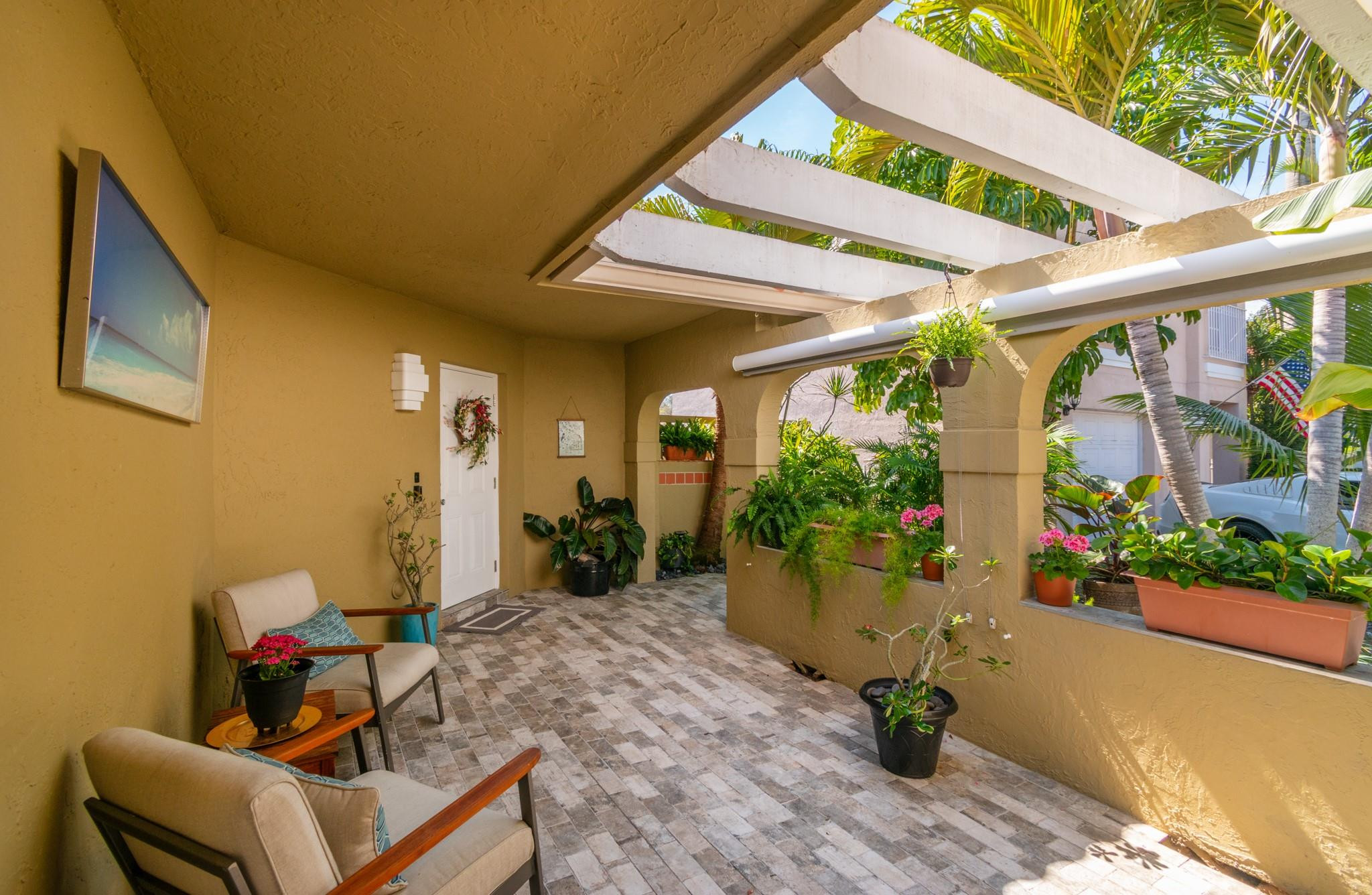 1227 Seagrape Circle