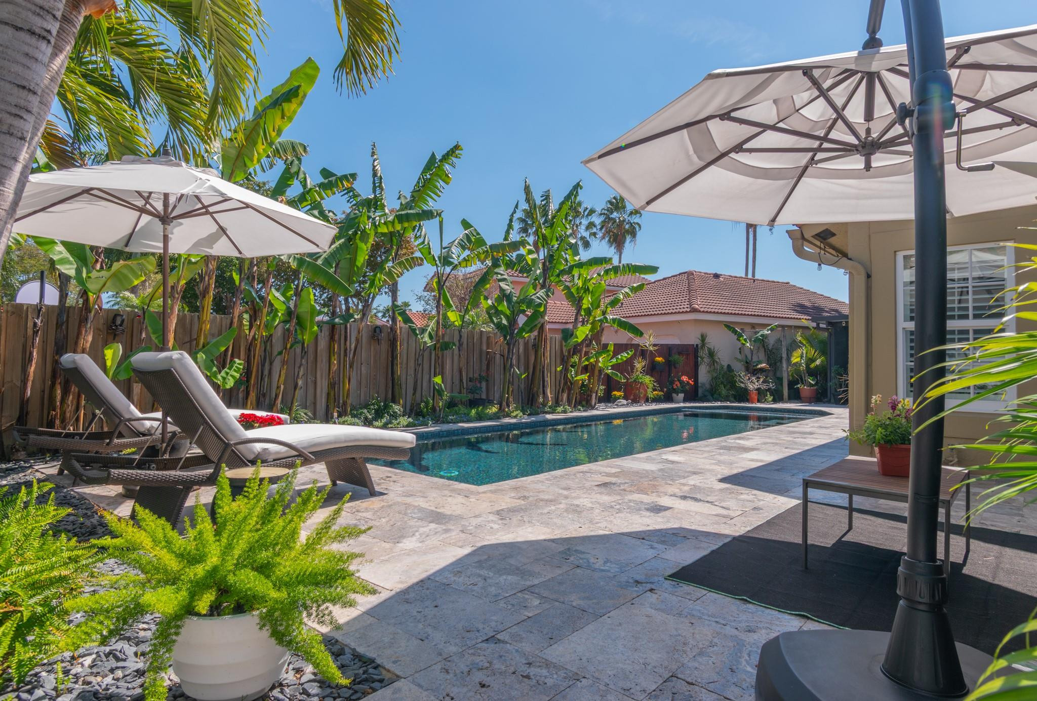 Country Isles Garden Homes - Residential