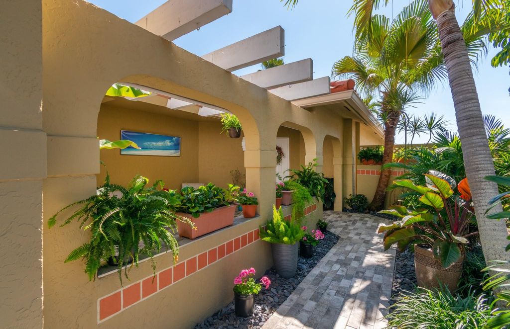 Photo of 1227 Seagrape Circle, Weston, FL 33326 (MLS # F10544802)