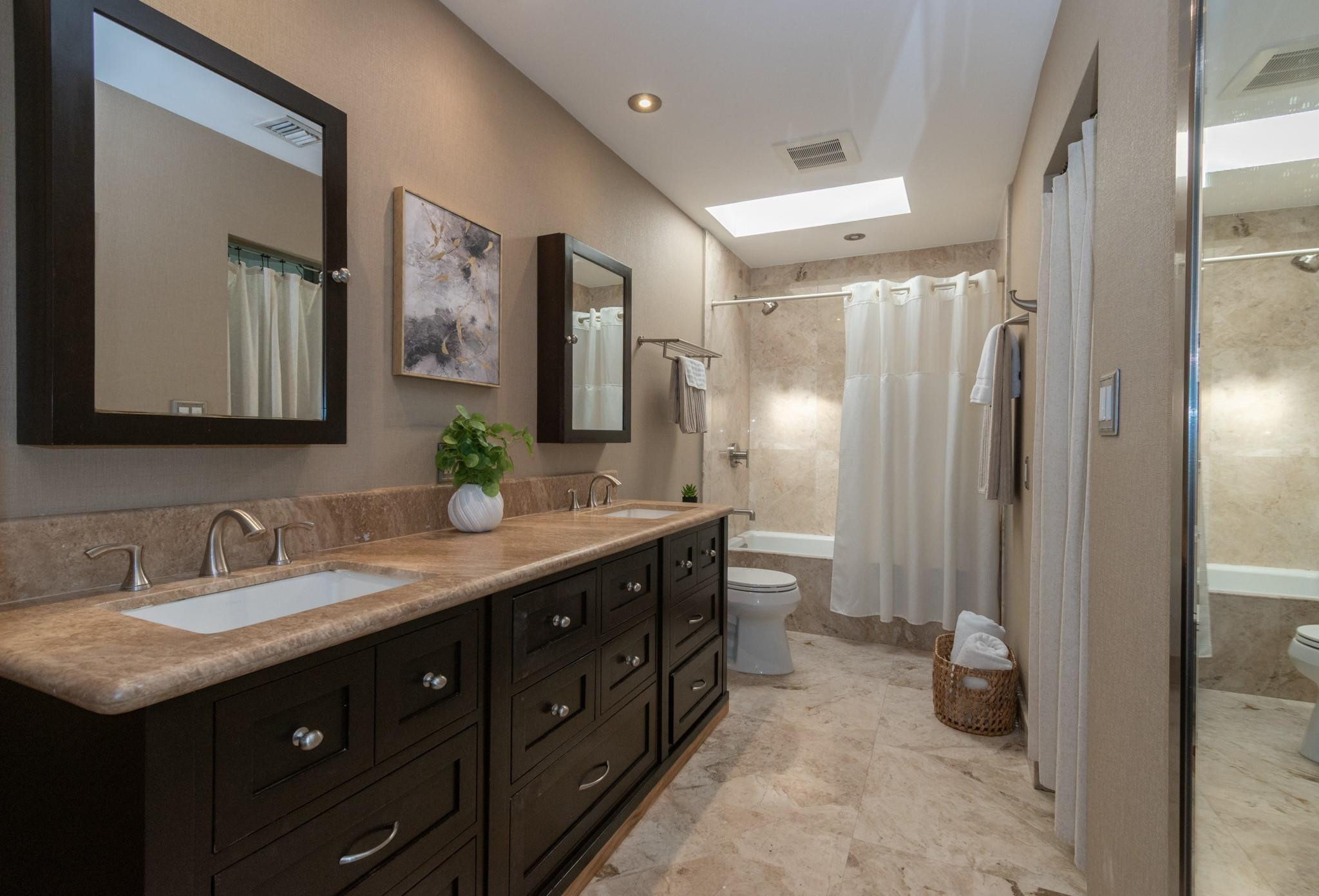 Country Isles Garden Homes - Residential