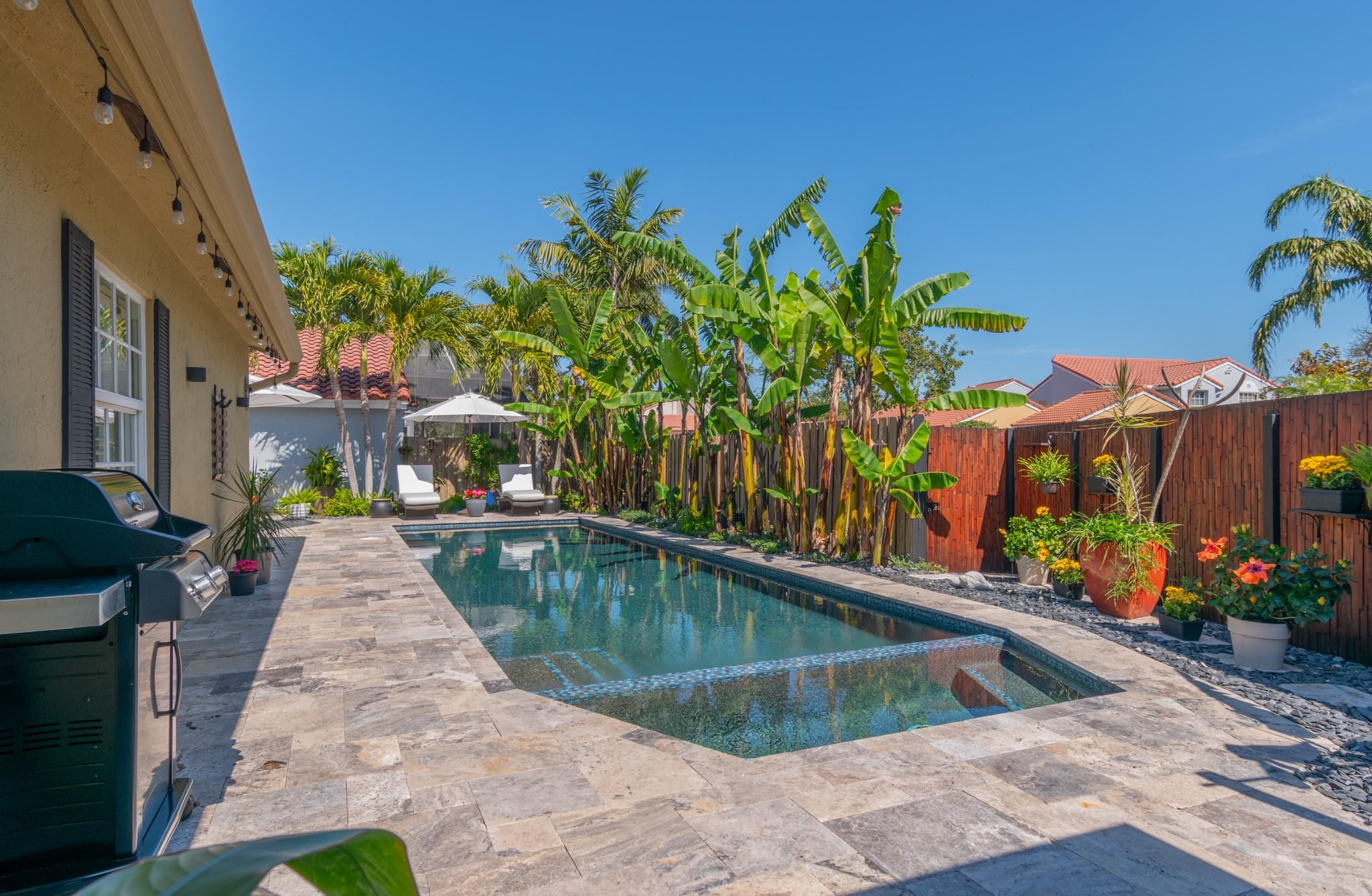 Country Isles Garden Homes - Residential