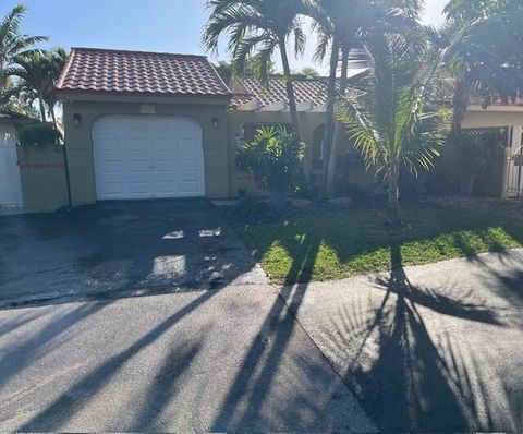 1227 Seagrape Circle Weston FL 33326