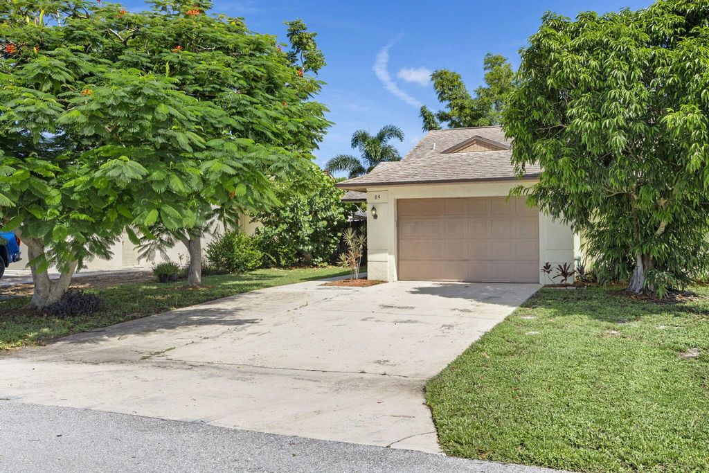 Photo of 85 Superior Way, Stuart, FL 34997 (MLS # R11020313)