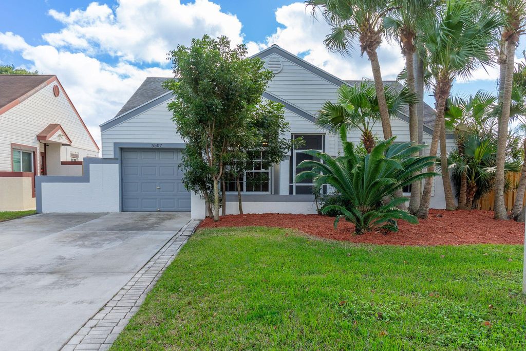 Photo of 5507 Pebble Brook Lane, Boynton Beach, FL 33472 (MLS # R11148680)