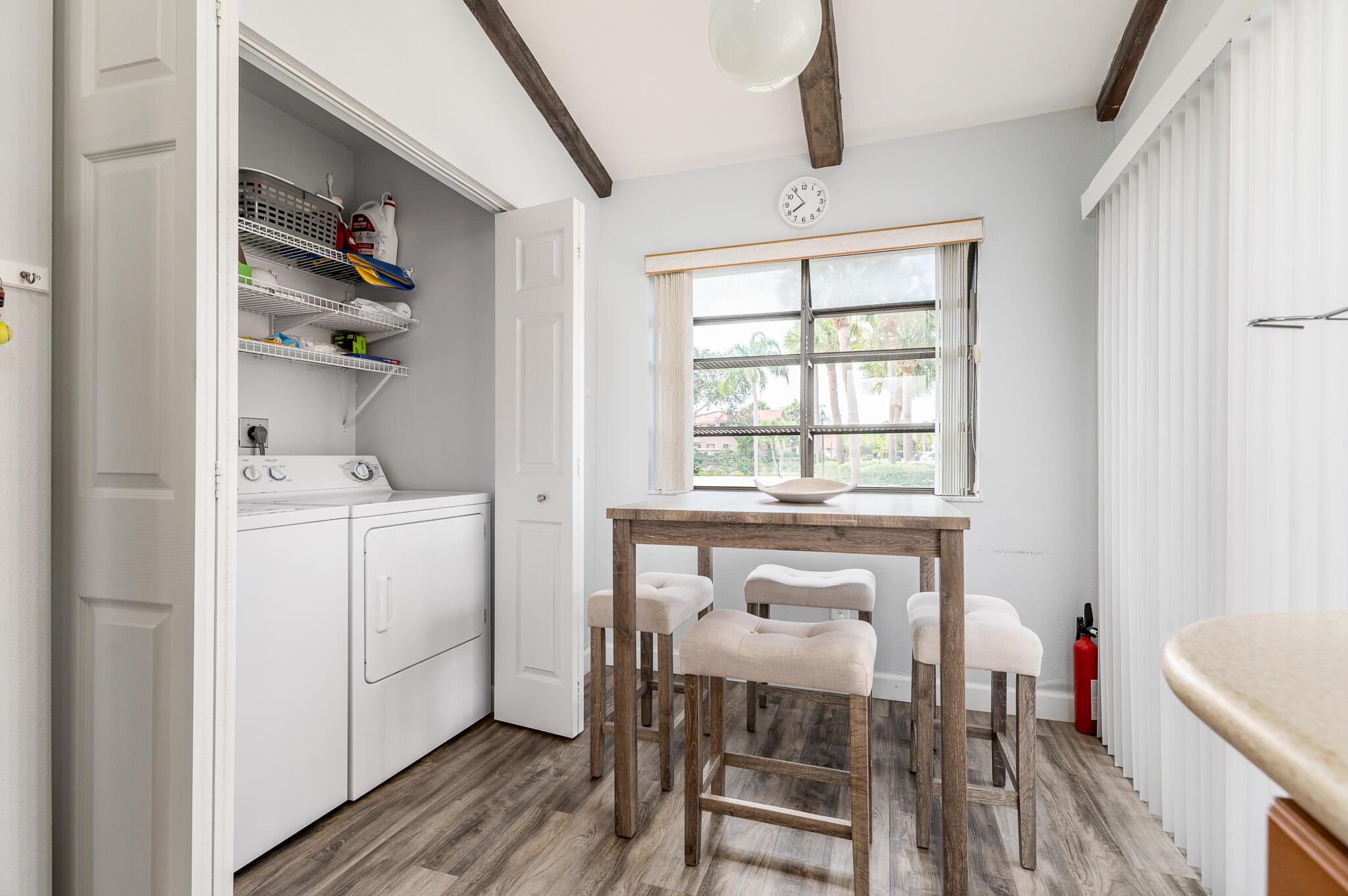 VILLAS OF SANDPIPER BAY U - Residential