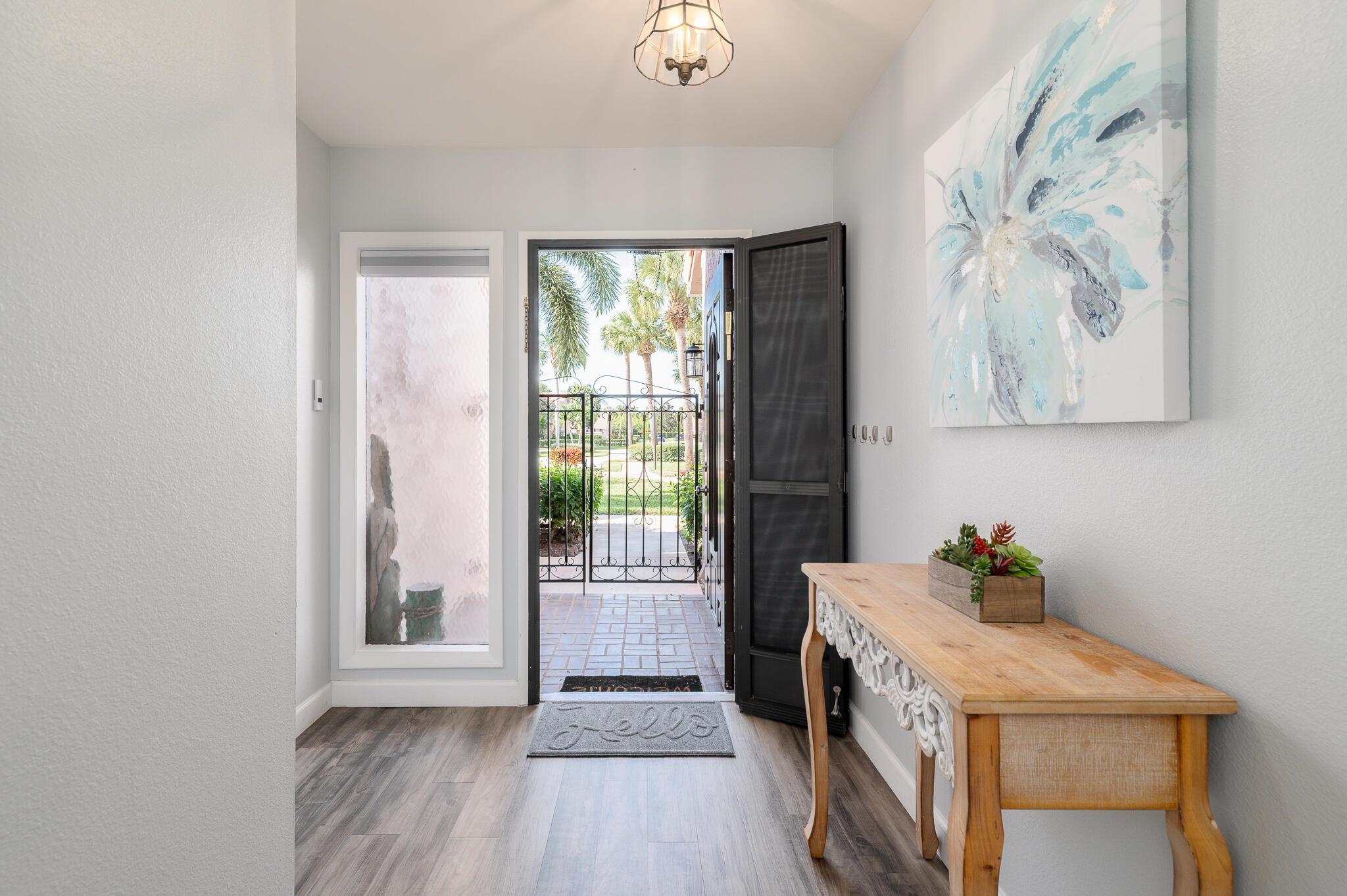 VILLAS OF SANDPIPER BAY U - Residential