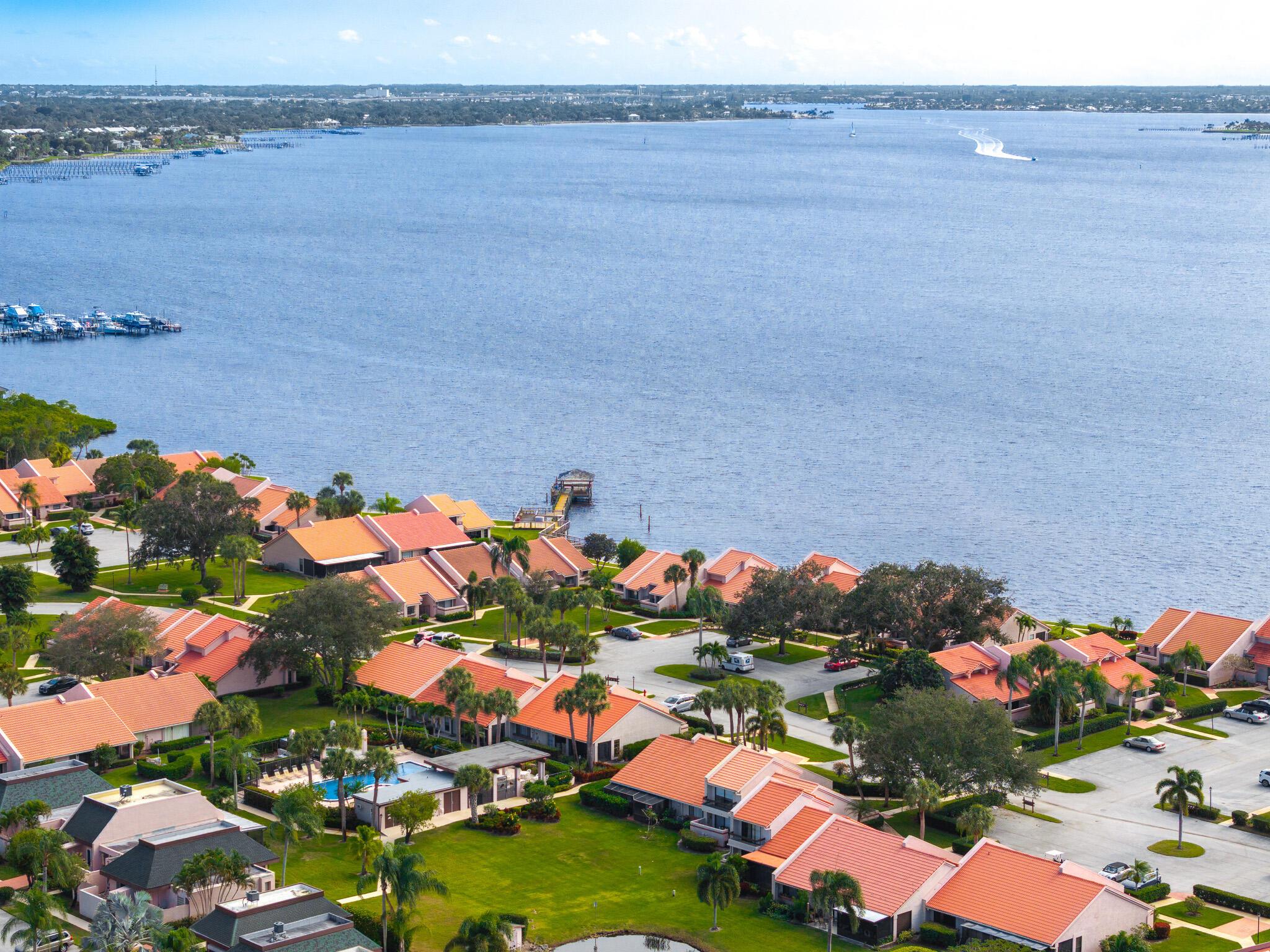 VILLAS OF SANDPIPER BAY U - Residential