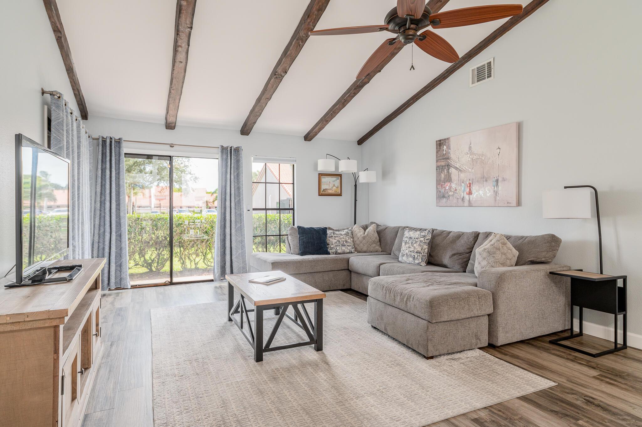 VILLAS OF SANDPIPER BAY U - Residential