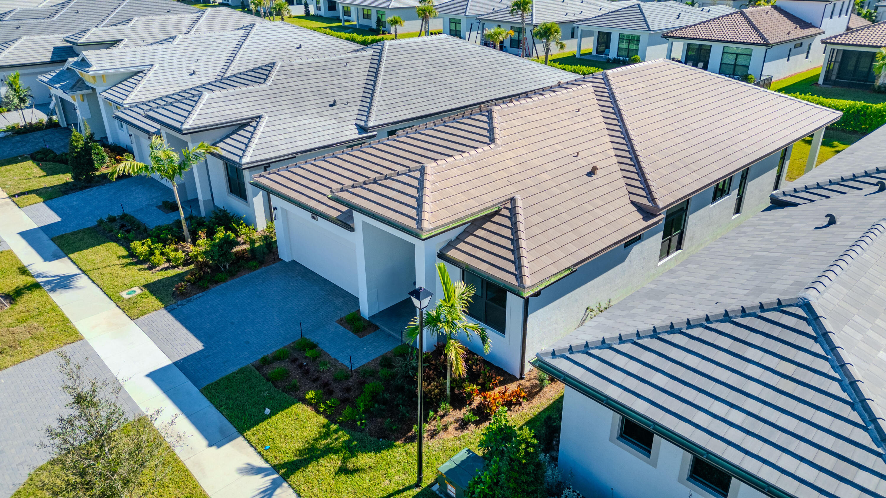 VERANO SOUTH PUD 1 - POD E - PLAT NO. 2 - Residential Lease