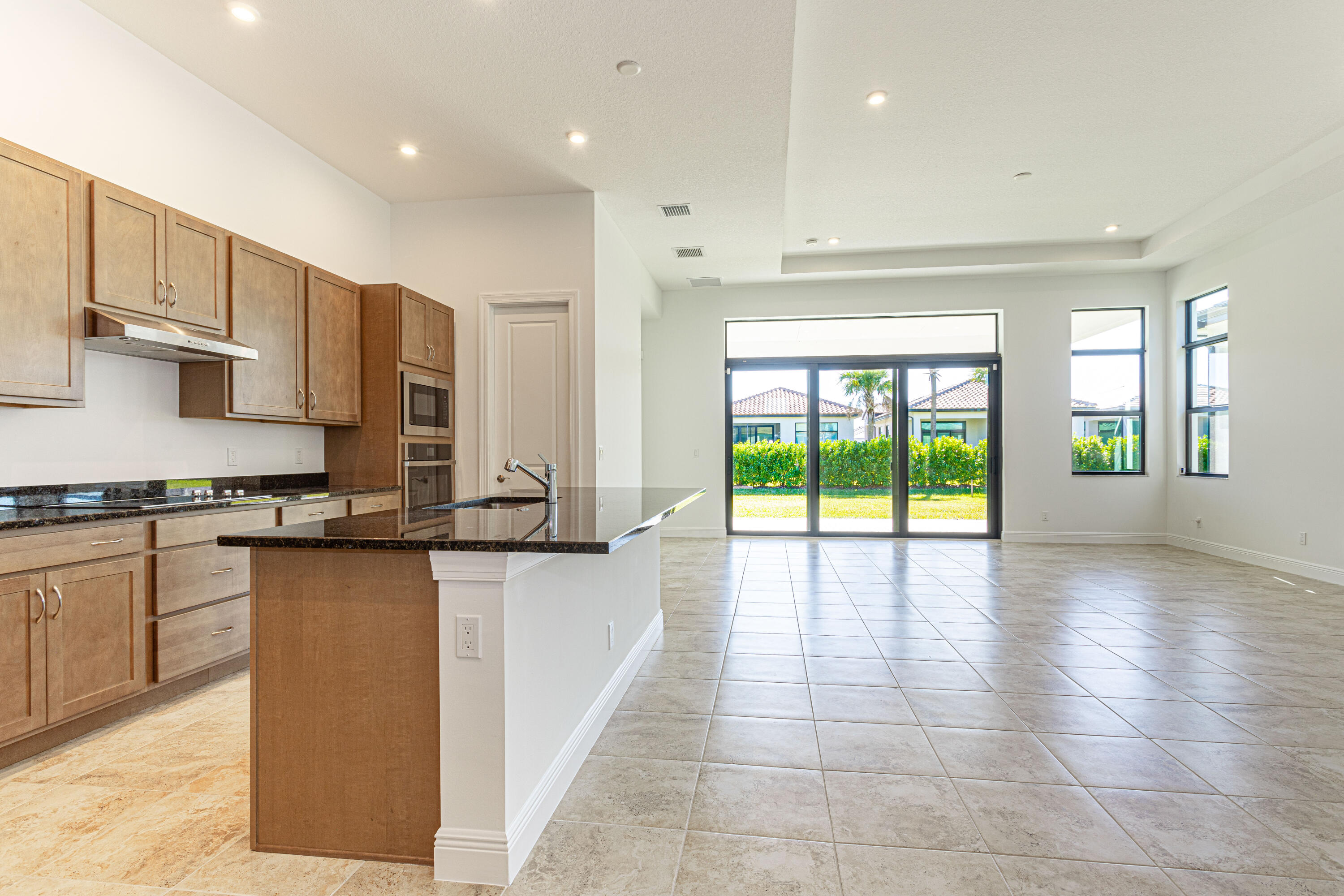 VERANO SOUTH PUD 1 - POD E - PLAT NO. 2 - Residential Lease