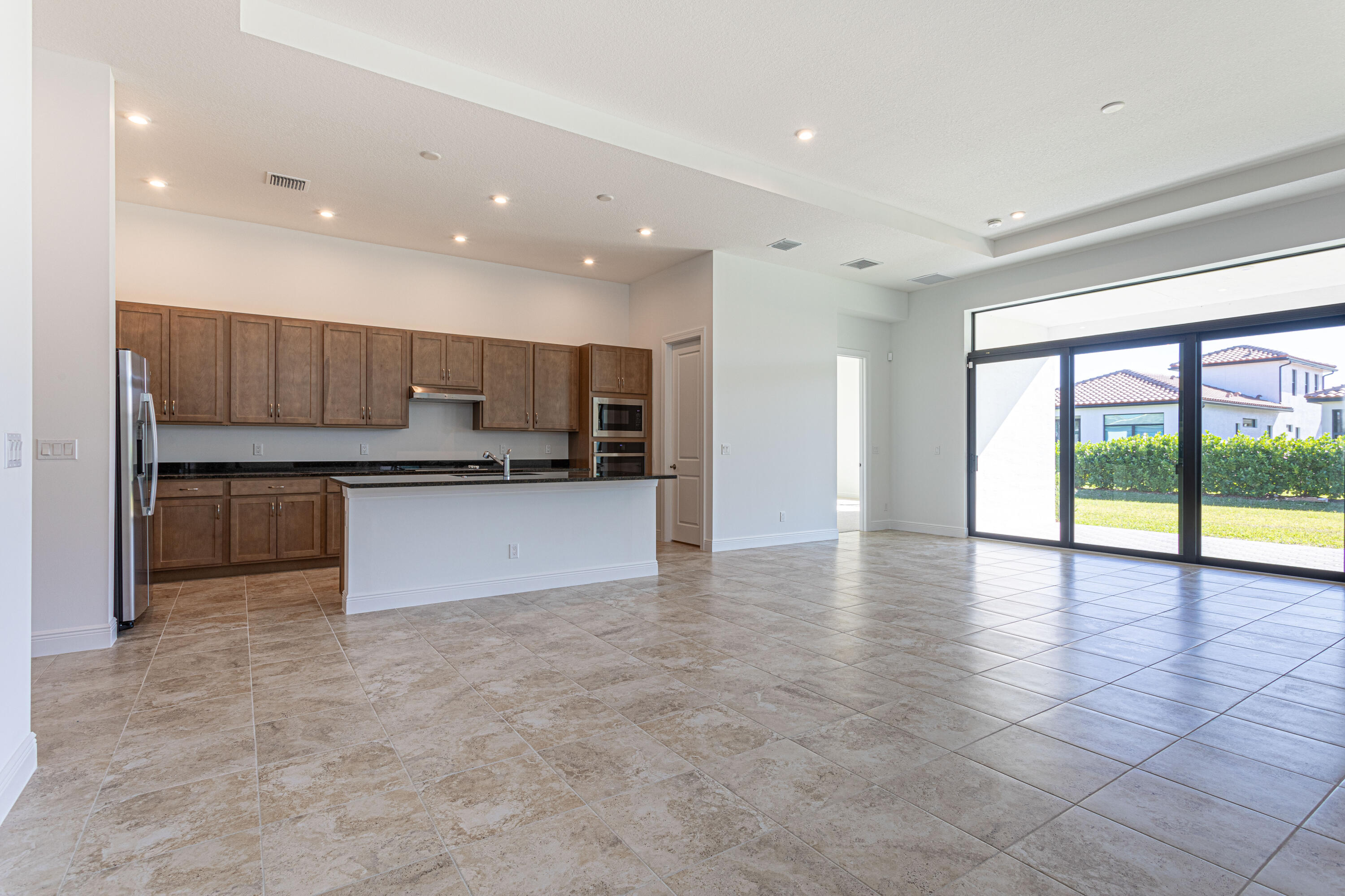 VERANO SOUTH PUD 1 - POD E - PLAT NO. 2 - Residential Lease