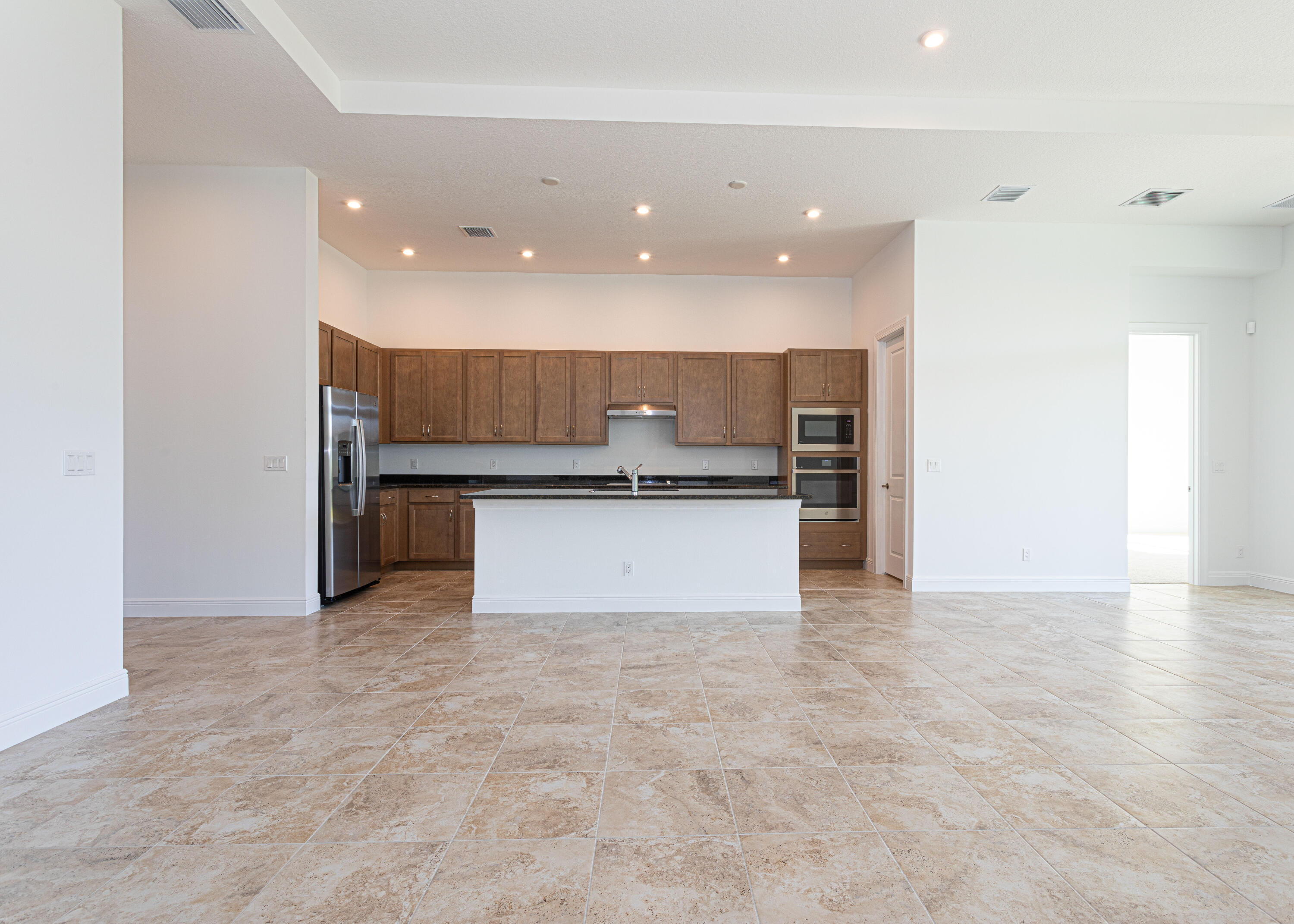 VERANO SOUTH PUD 1 - POD E - PLAT NO. 2 - Residential Lease