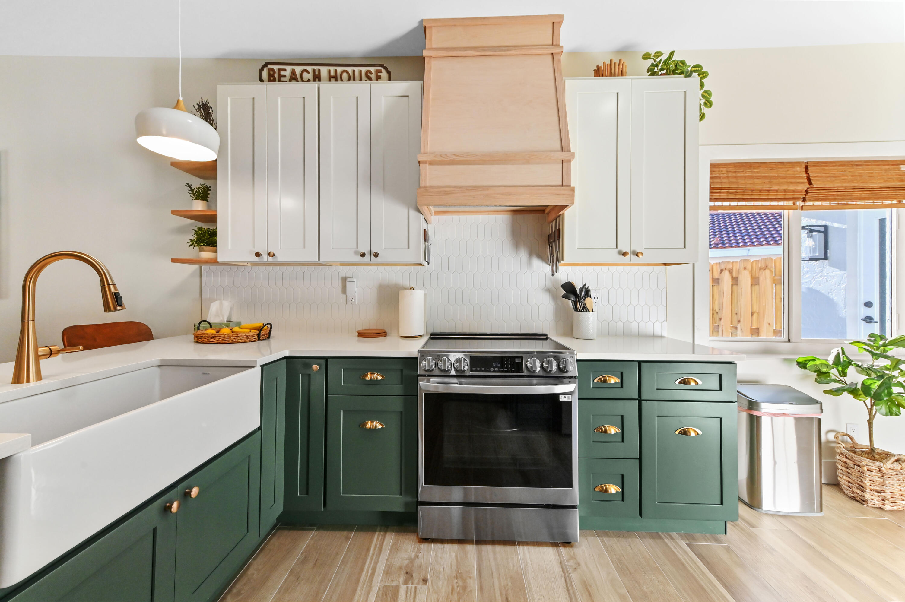 8017 Stirrup Cay Court