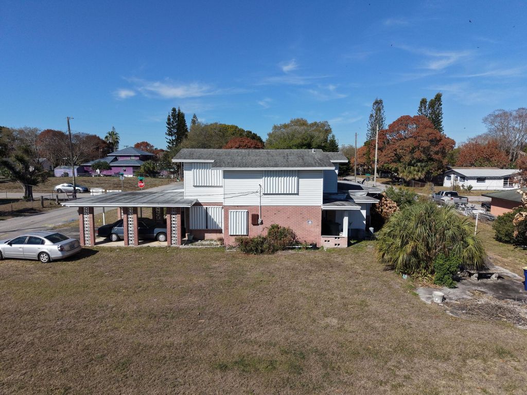 Photo of 802 N 15th Street, Fort Pierce, FL 34950 (MLS # B26006246)